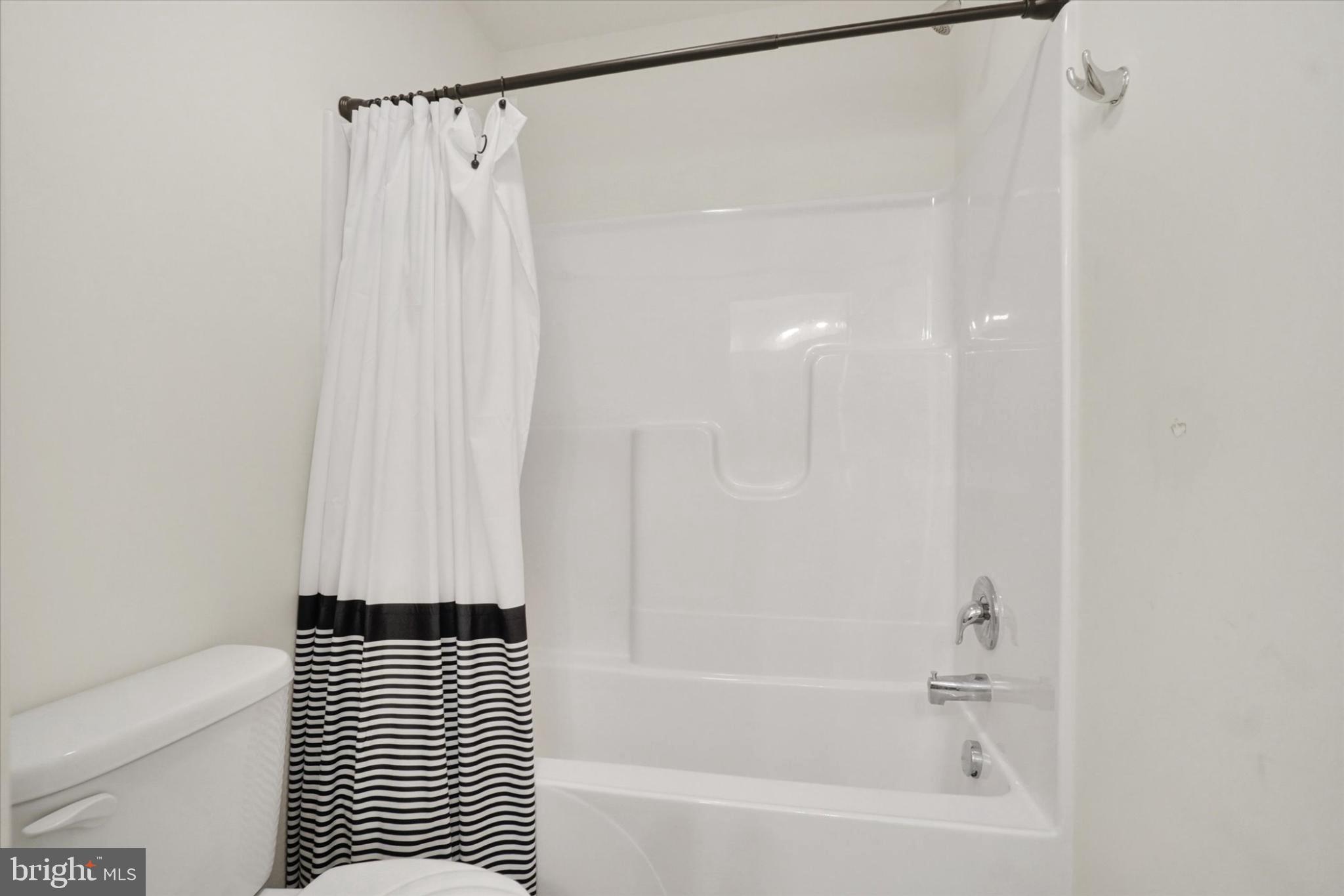 ROLLING MEADOWS - Residential