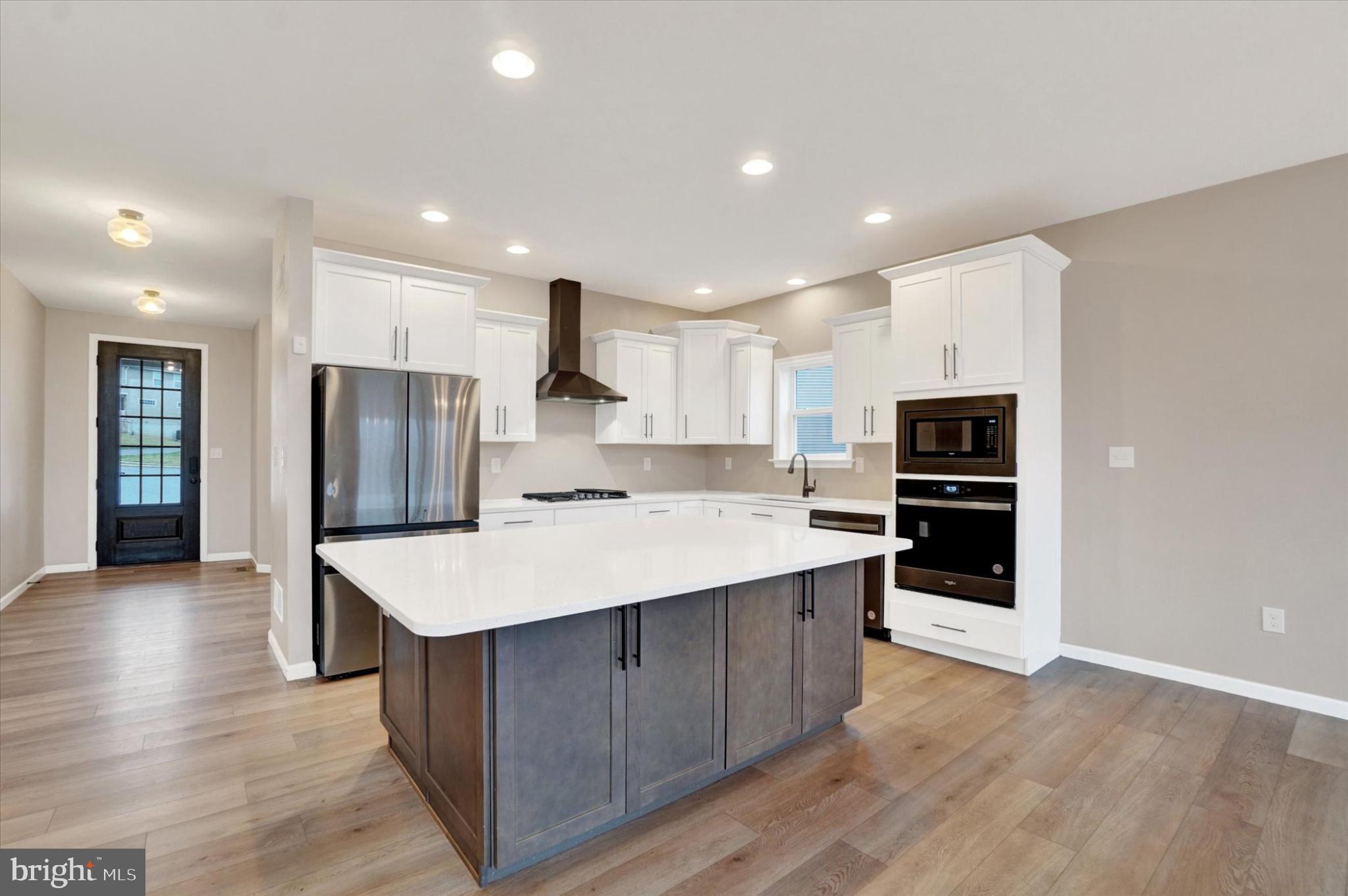 ROLLING MEADOWS - Residential