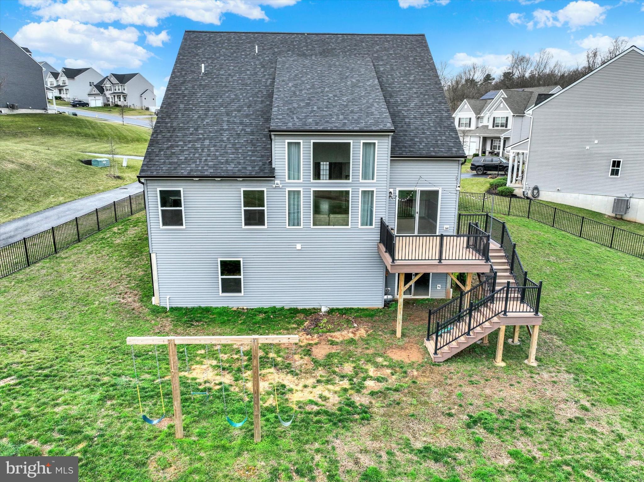 ROLLING MEADOWS - Residential