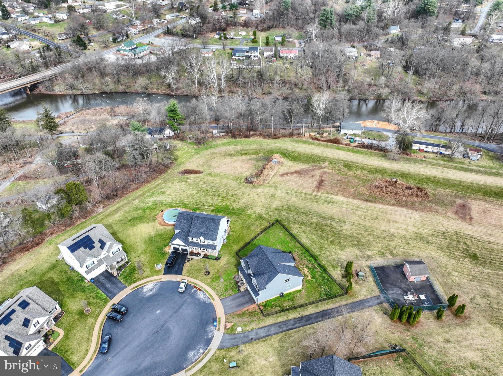 ROLLING MEADOWS - Residential