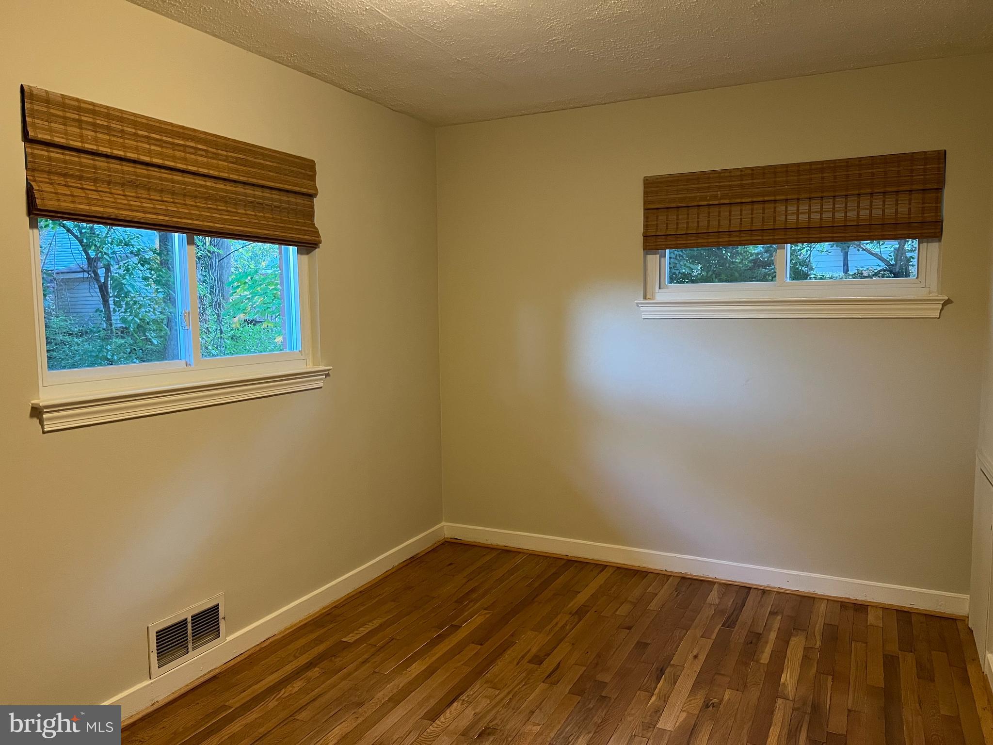 STONELEIGH - Residential Lease