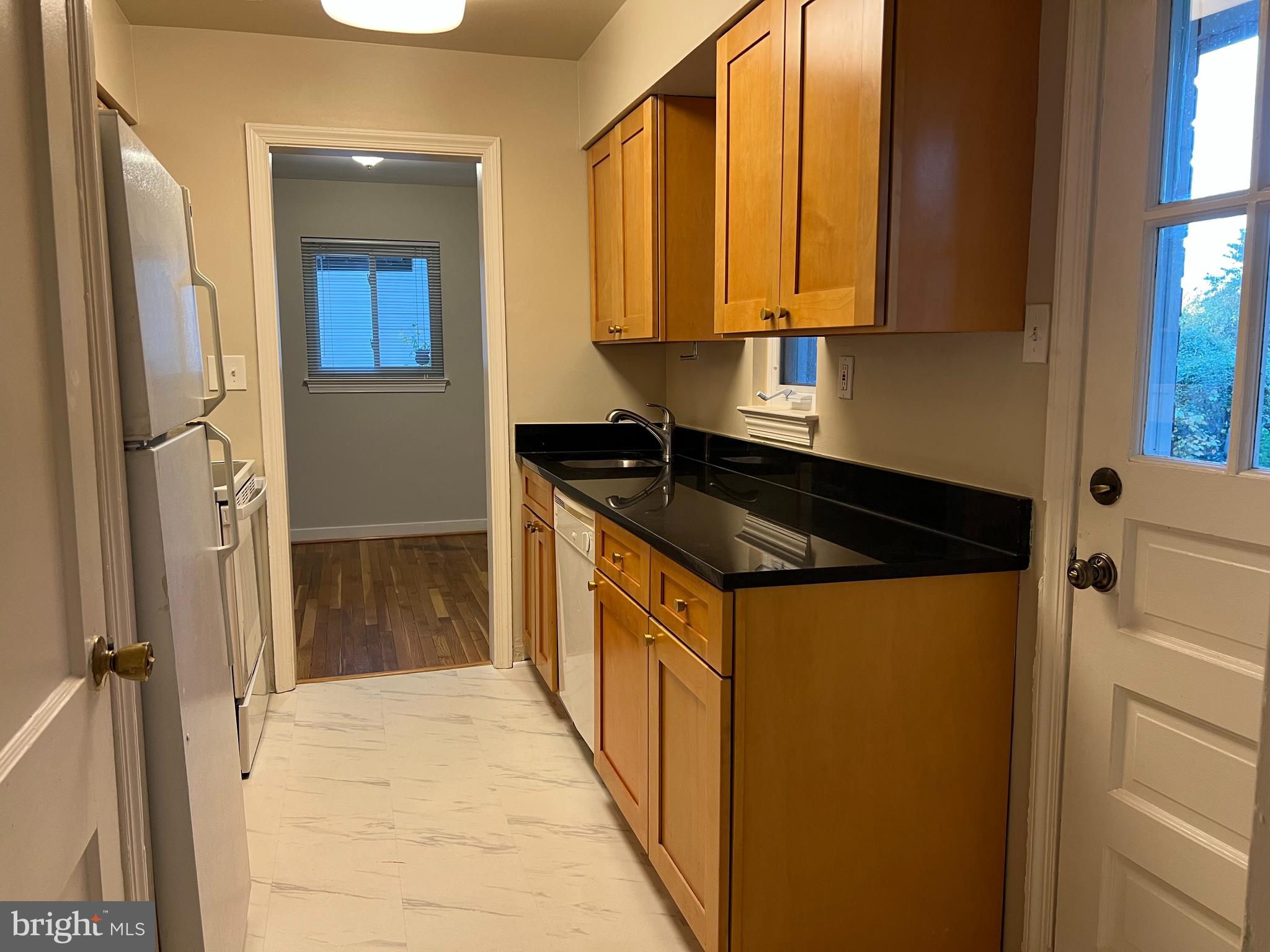 STONELEIGH - Residential Lease