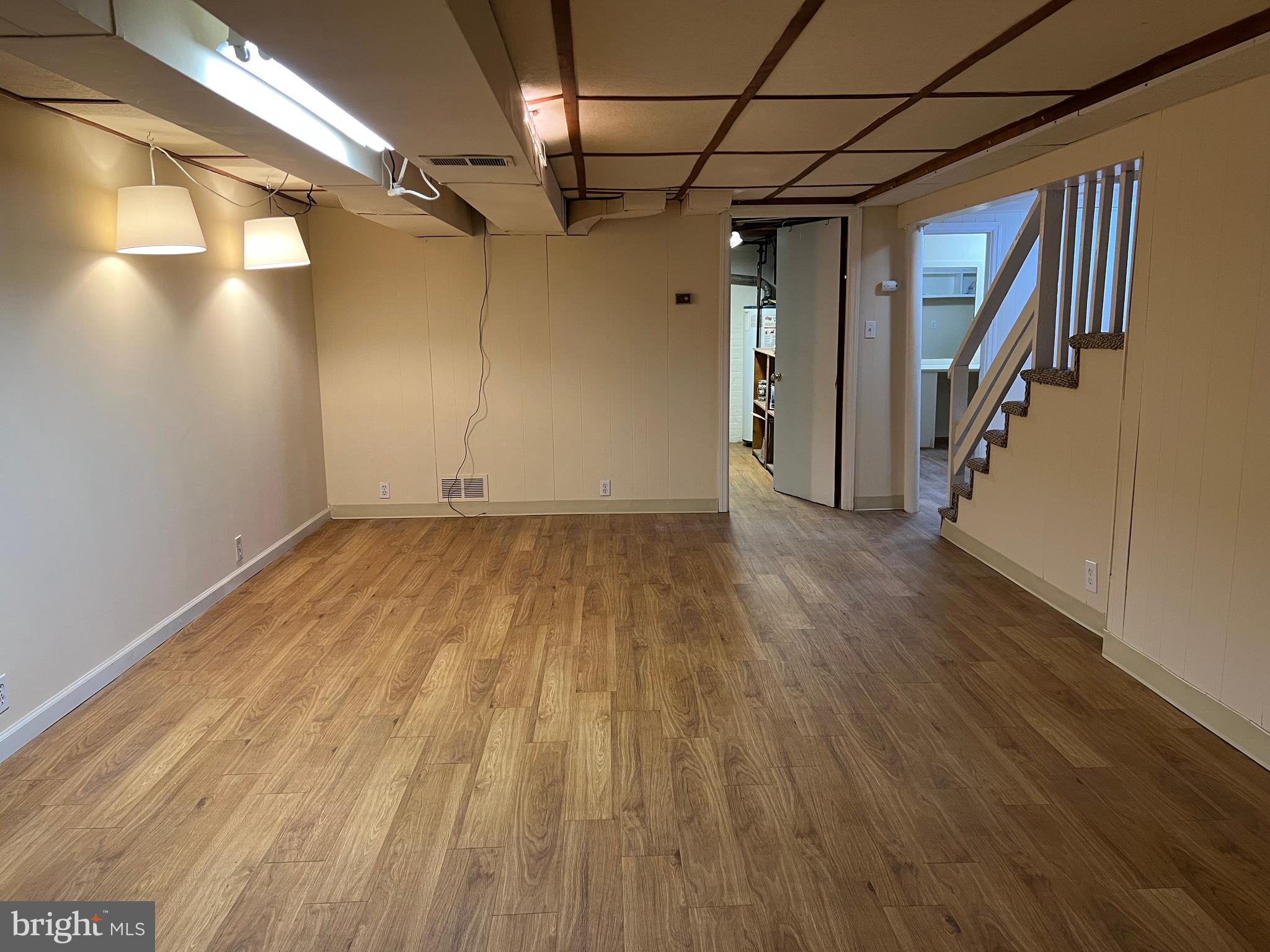 STONELEIGH - Residential Lease