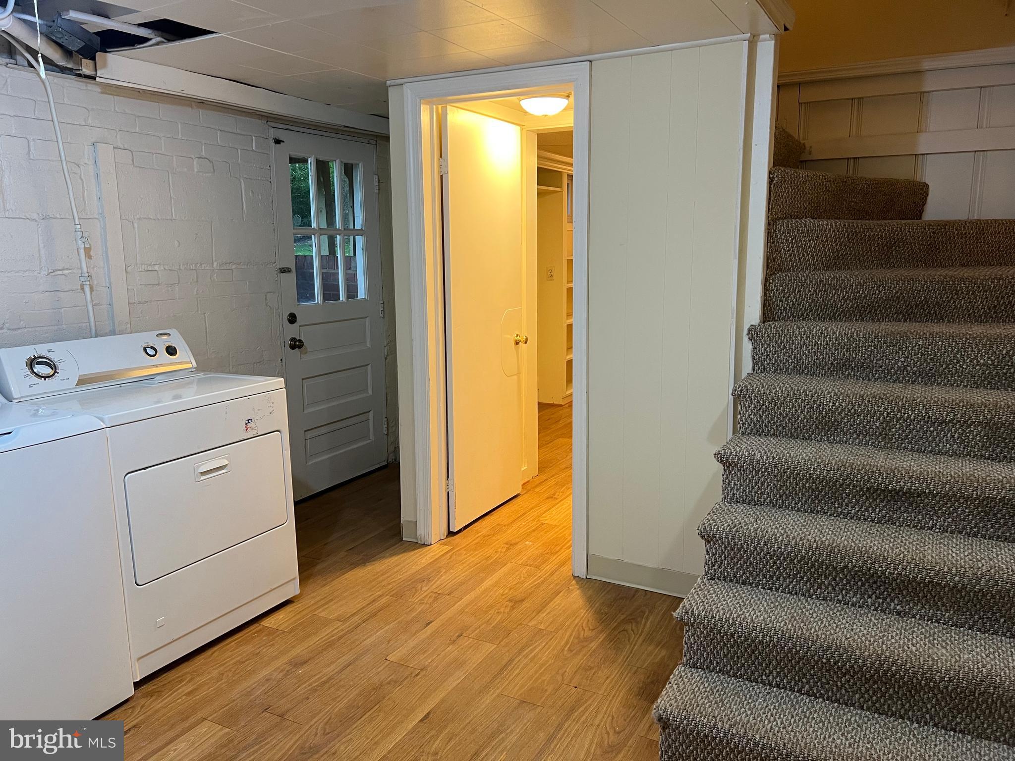 STONELEIGH - Residential Lease