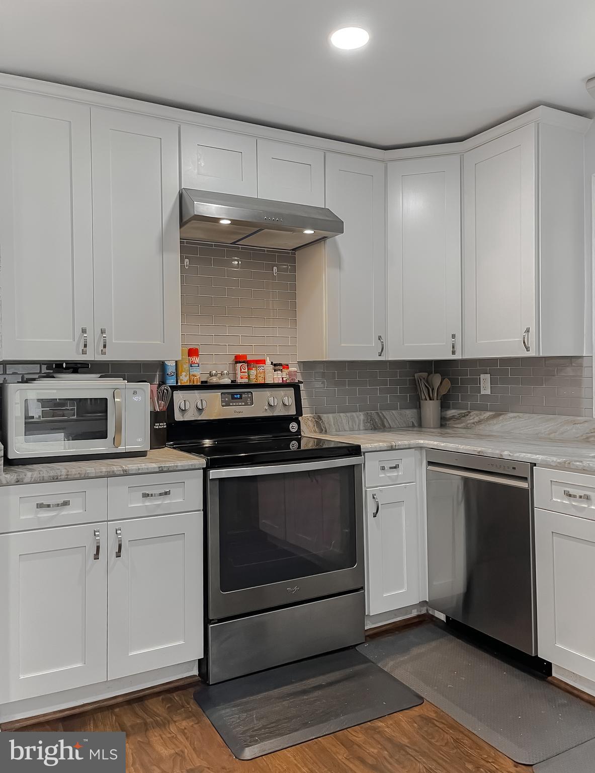 DRUM POINT - Residential