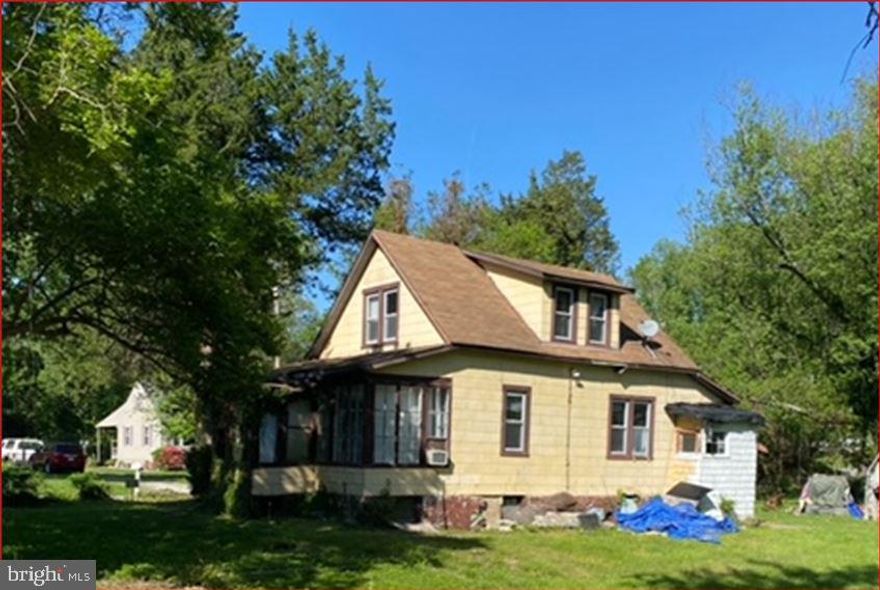 Are you looking for a house that you can transform into your dream home.  A single-family home in Baltimore County. Although this one requires major rehab work, it has the potential to be an excellent choice for someone creative, with a clear vision, handy, and not afraid to invest some sweat equity. This existing house has four bedrooms, two bathrooms, and a spacious half-acre lot with a fenced stream and a magnificent magnolia tree.
It has public water and sewer; you can choose between oil or gas heat to keep your home at a perfect temperature. It's an ideal opportunity to turn this property into your dream home.
By selecting your finishes, floors, windows, counters, bathroom, and kitchen fixtures, you can customize your living space according to your needs and preferences and  save money. Talk to a lender about rehab loans Are you ready to invest in some sweat equity?
Don't miss an opportunity to create your dream home in a prime location just one mile from Baltimore's Beltway 695.