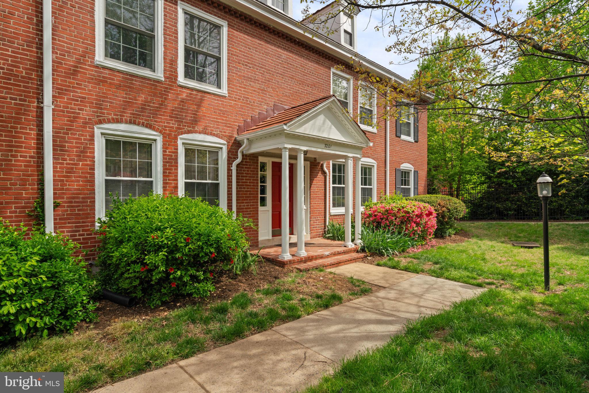 FAIRLINGTON GREEN - Residential