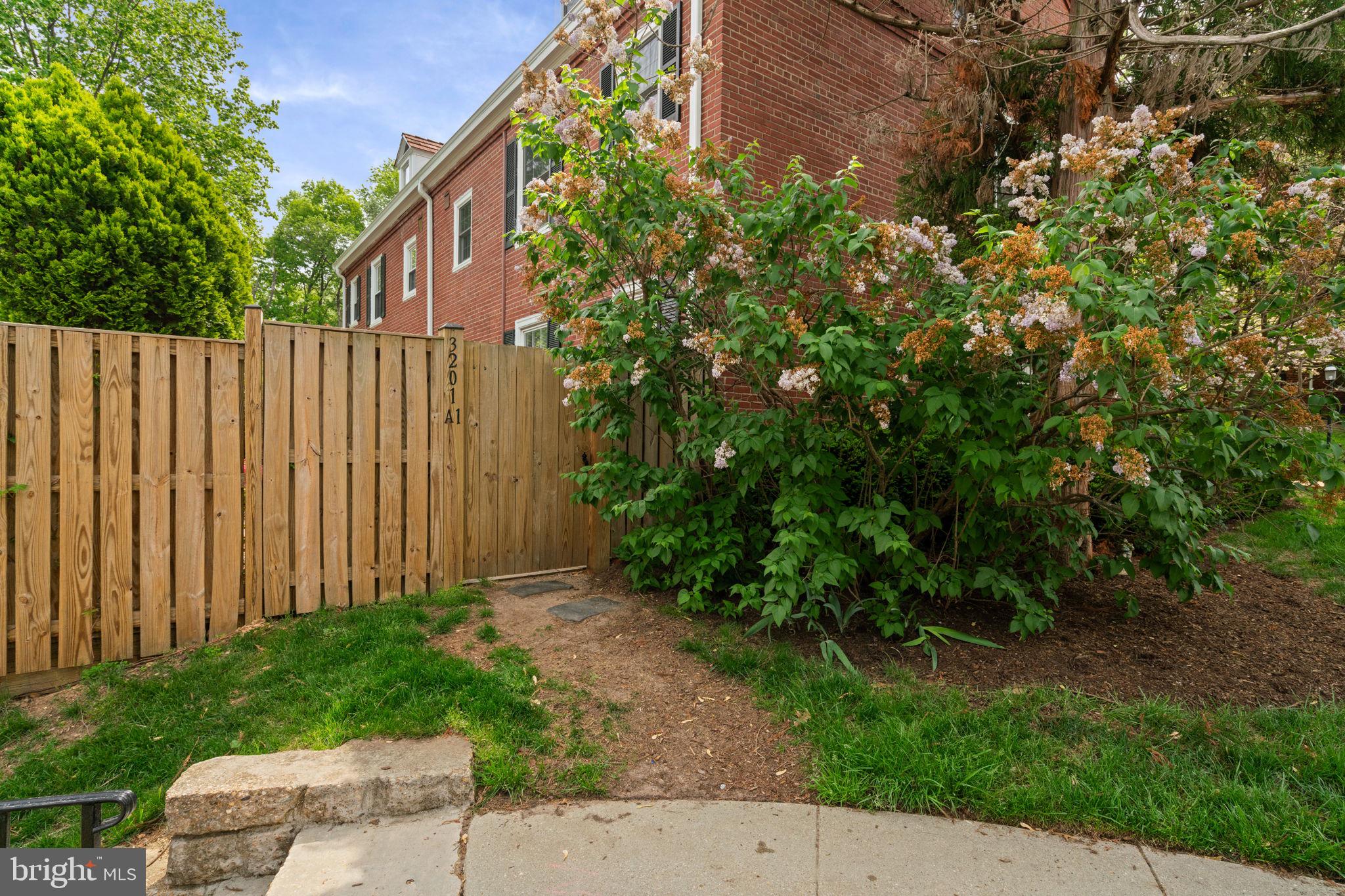 FAIRLINGTON GREEN - Residential