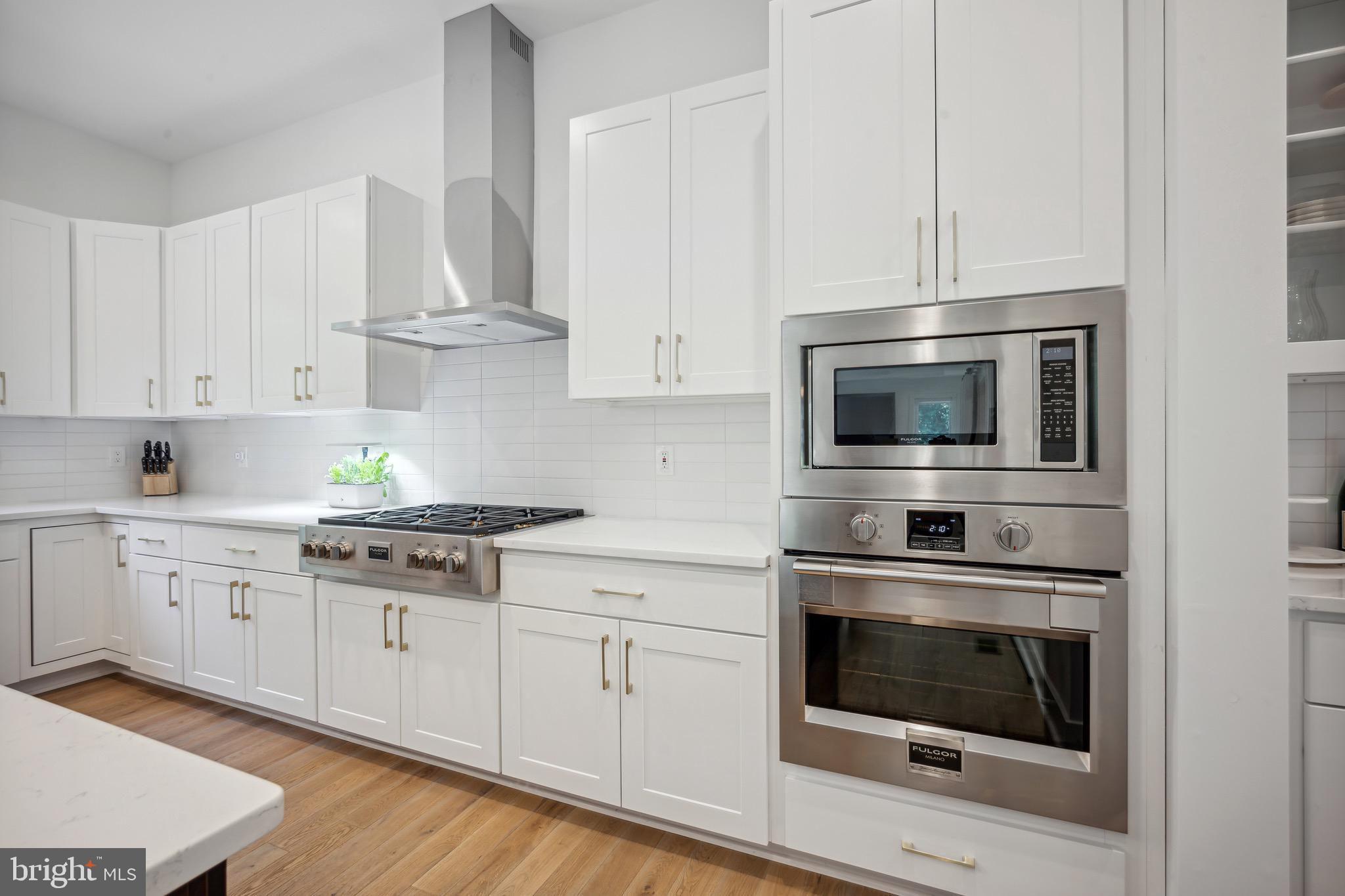 PIMMIT HILLS - Residential