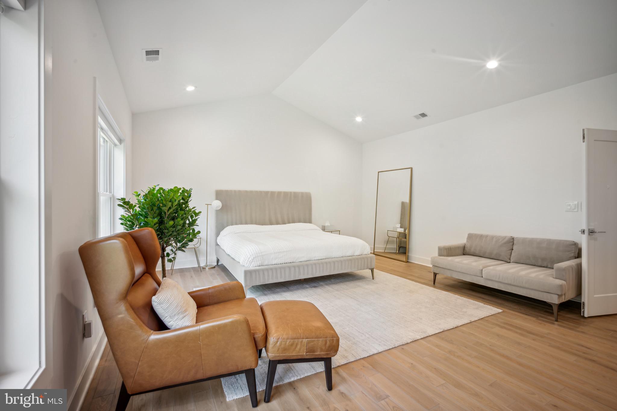 PIMMIT HILLS - Residential