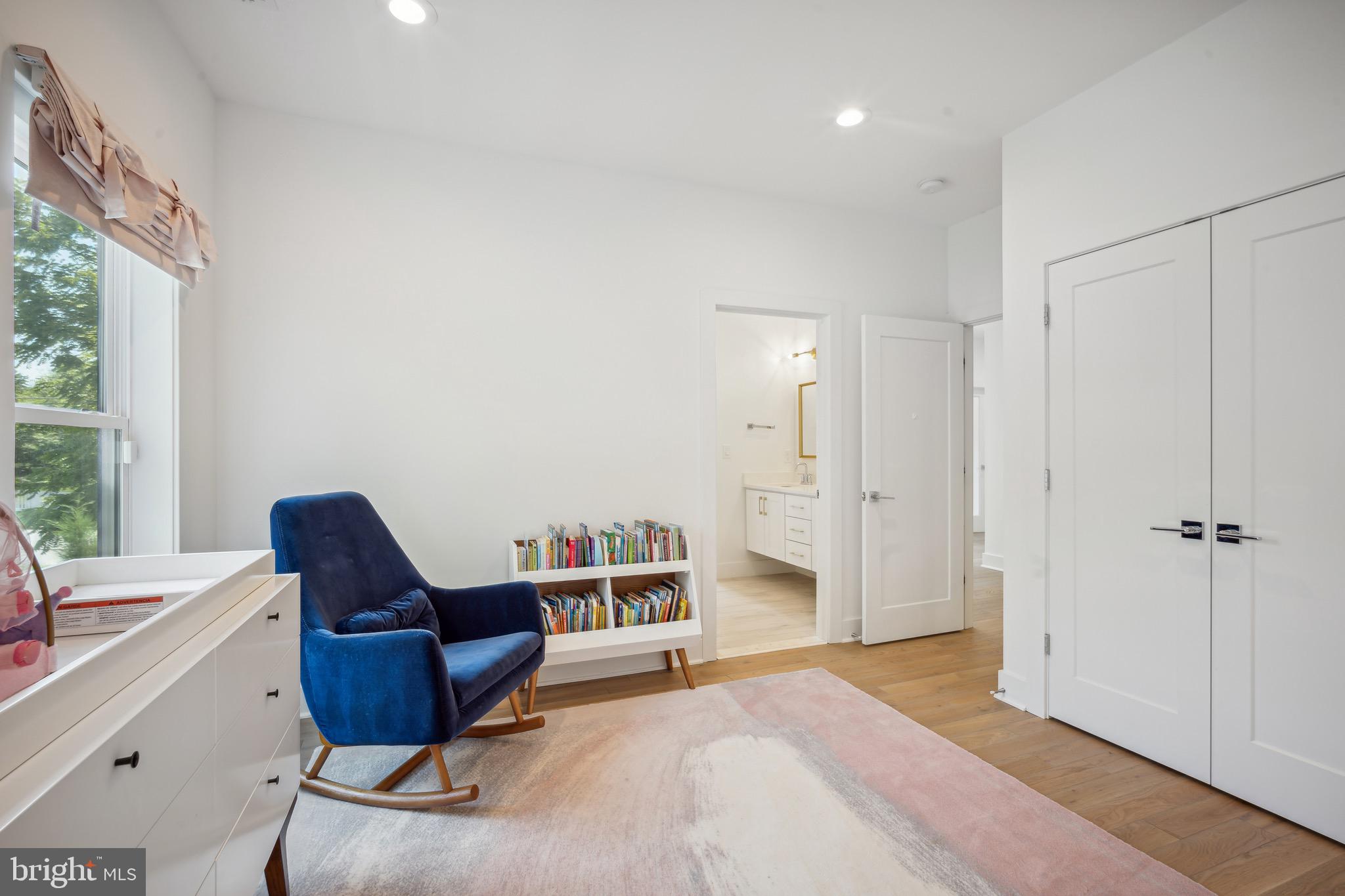 PIMMIT HILLS - Residential