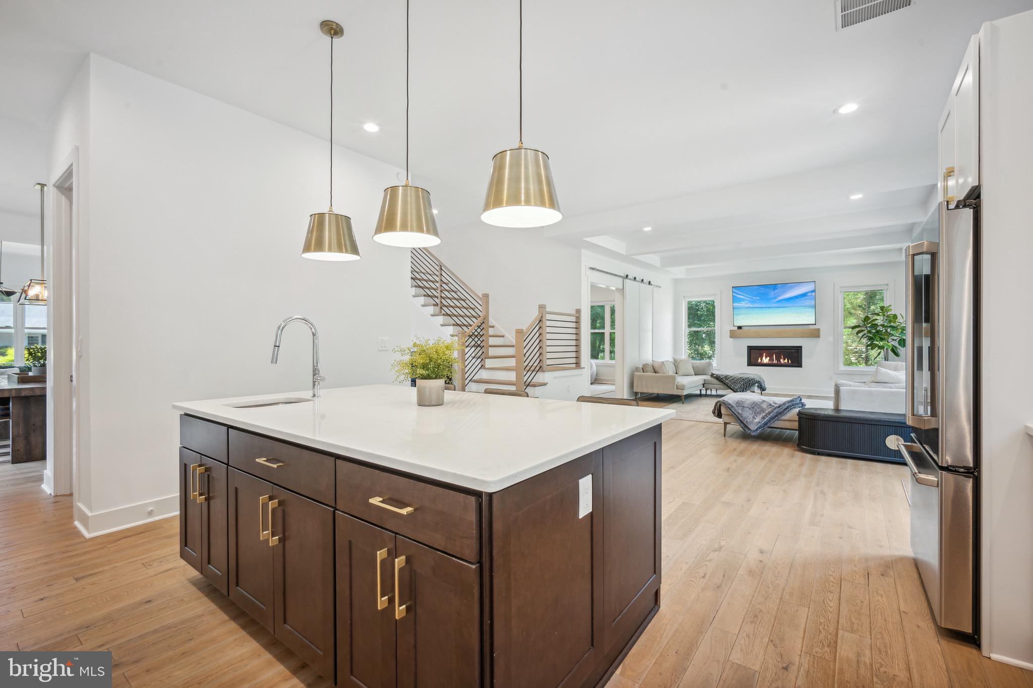 PIMMIT HILLS - Residential