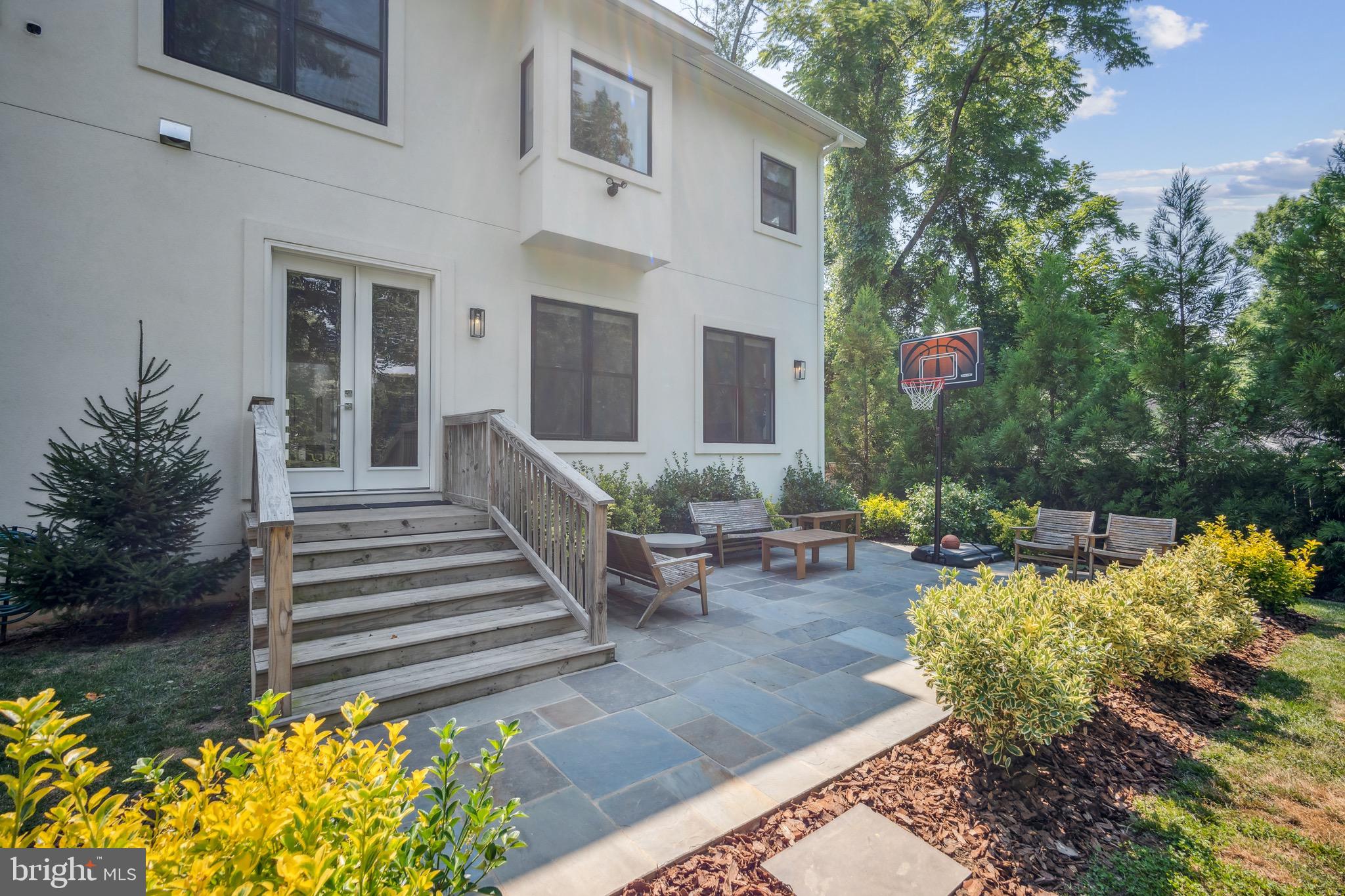 PIMMIT HILLS - Residential