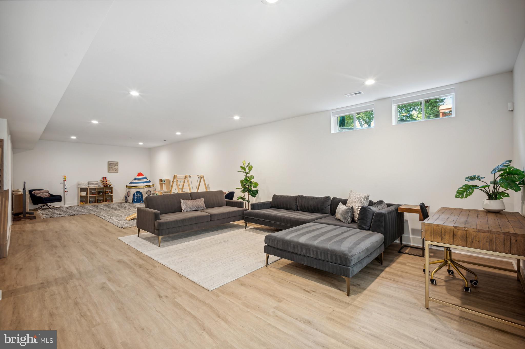 PIMMIT HILLS - Residential