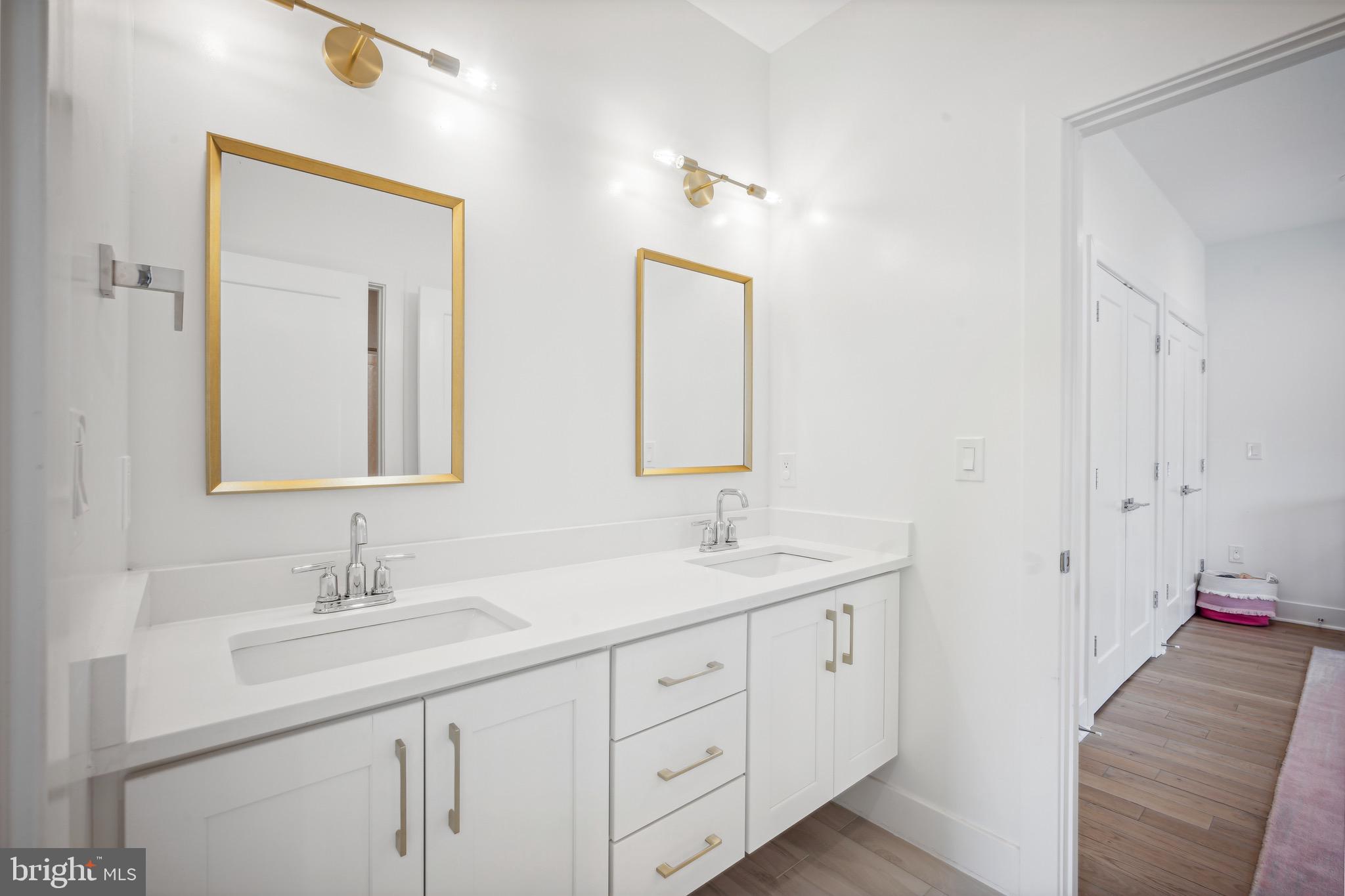 PIMMIT HILLS - Residential