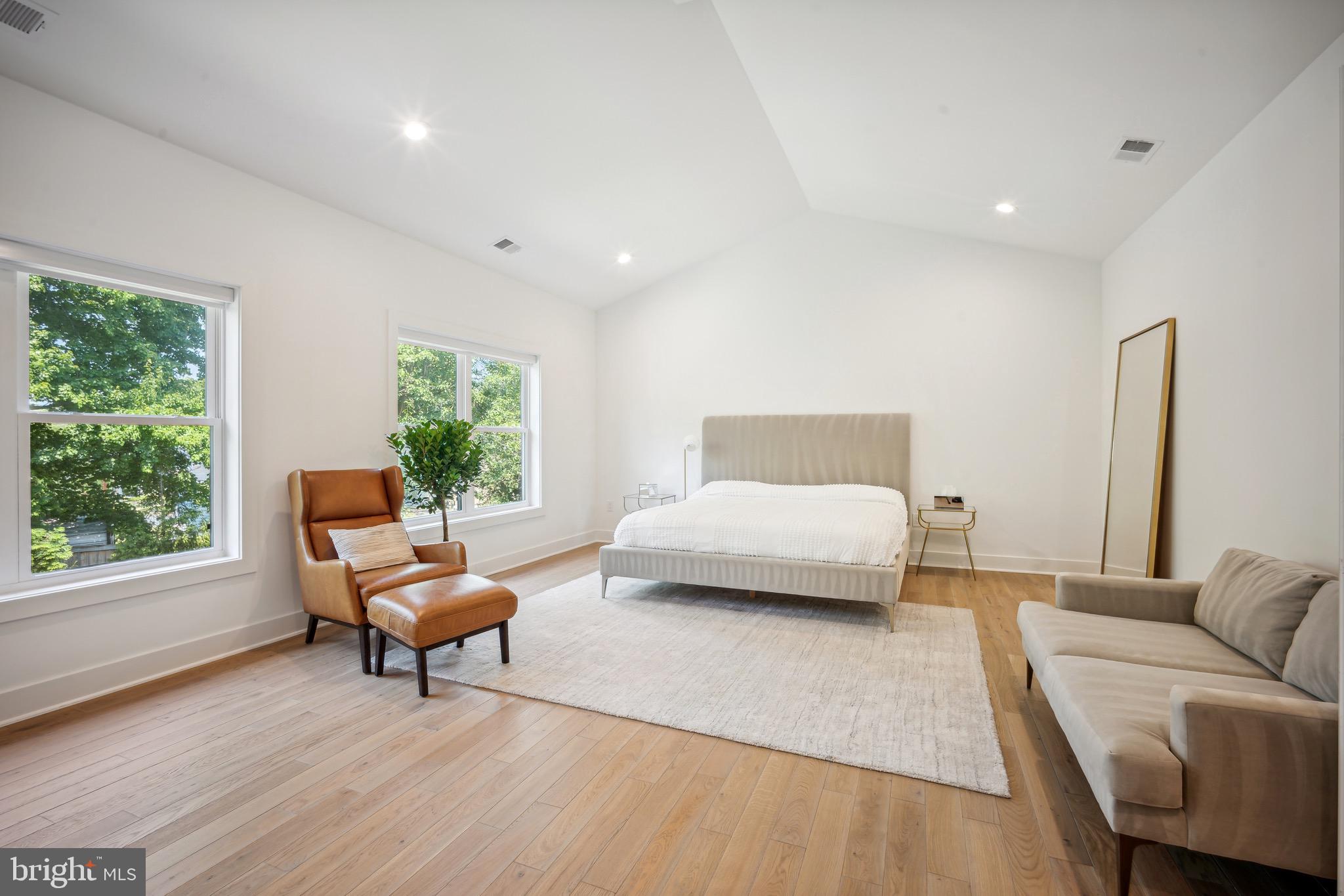 PIMMIT HILLS - Residential