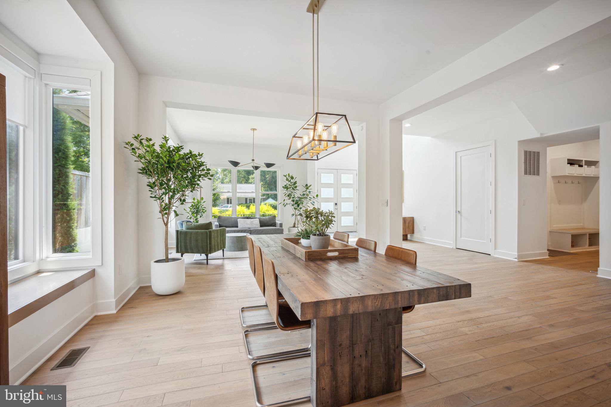 PIMMIT HILLS - Residential