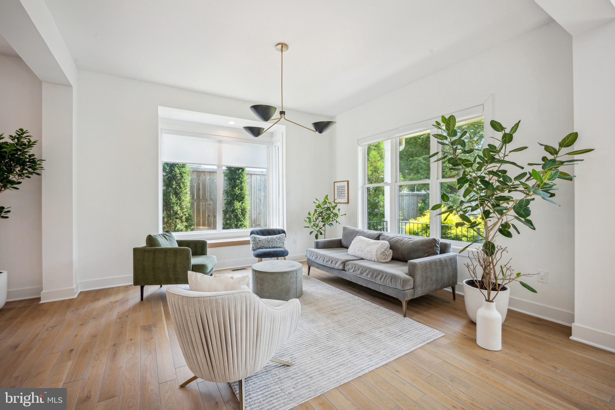 PIMMIT HILLS - Residential