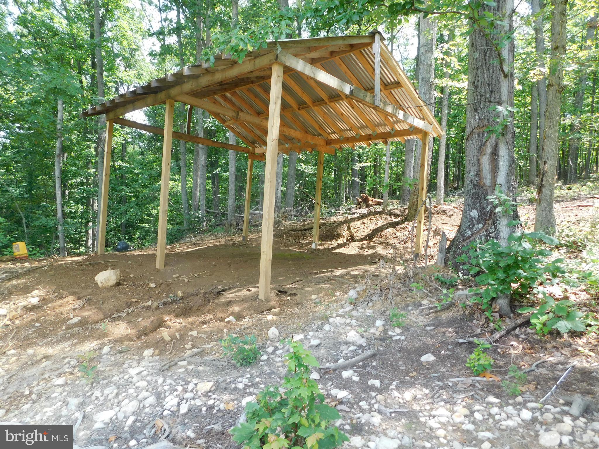 LARKIN RIDGE ESTATES - Land