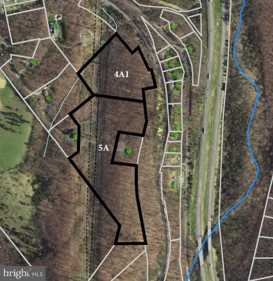 LARKIN RIDGE ESTATES - Land