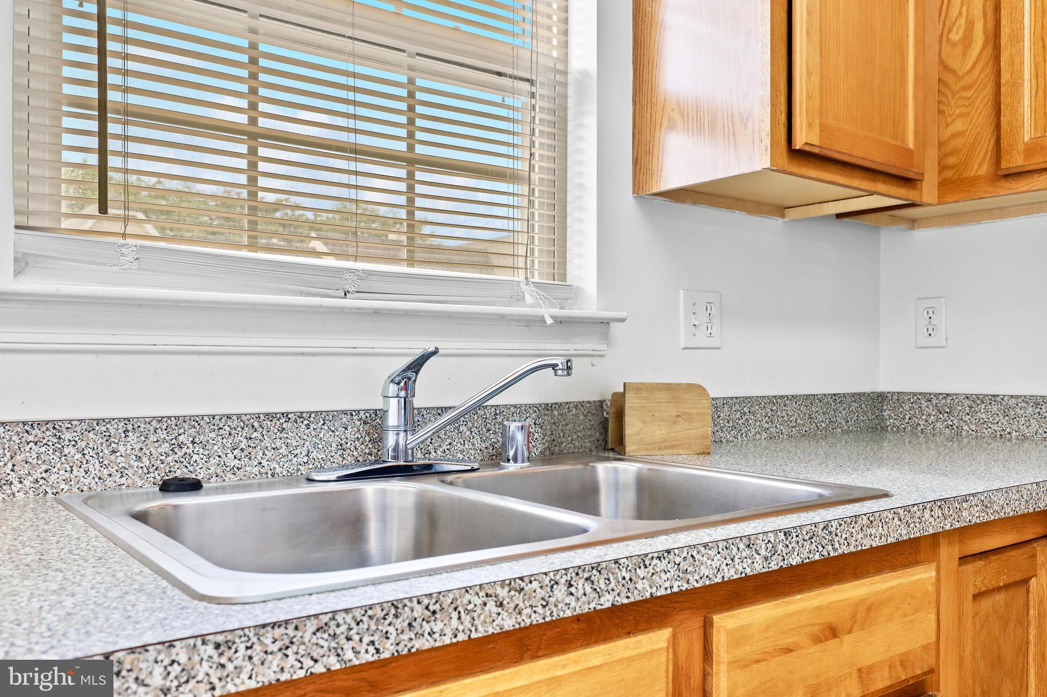 BELVEDERE SQUARE - Residential Income