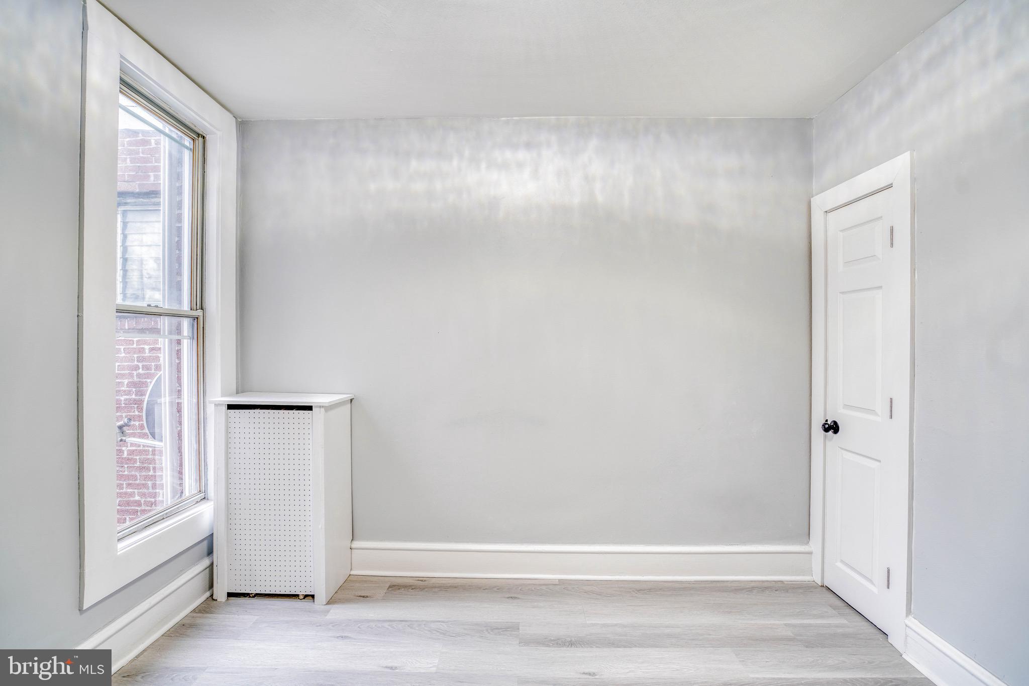 OXFORD CIRCLE - Residential