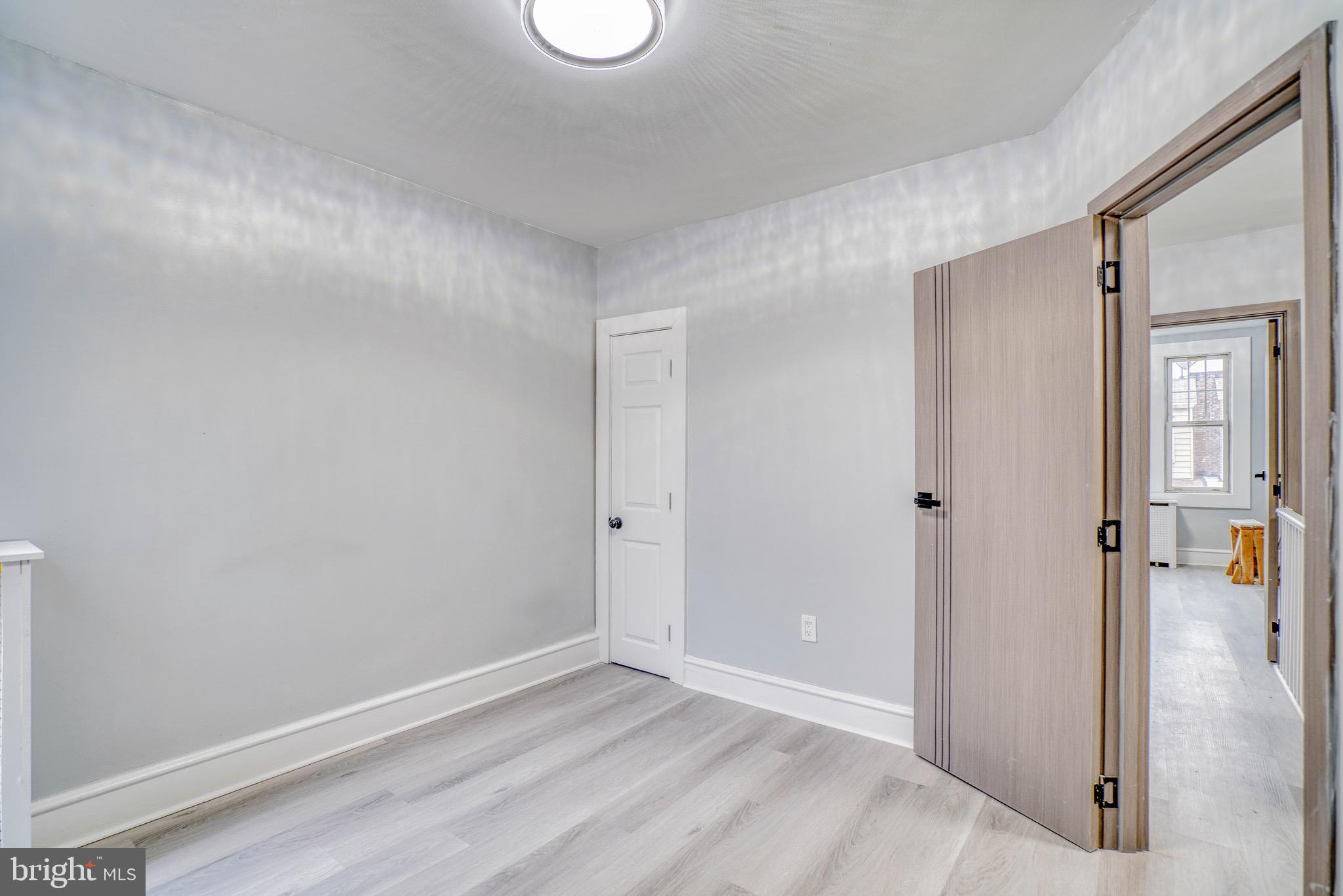 OXFORD CIRCLE - Residential