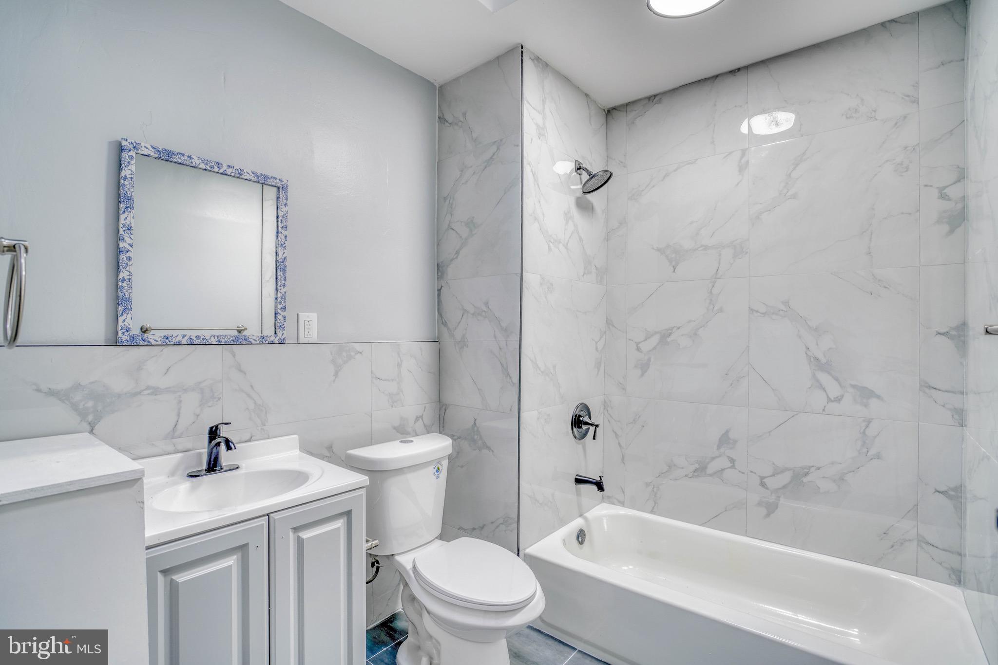 OXFORD CIRCLE - Residential