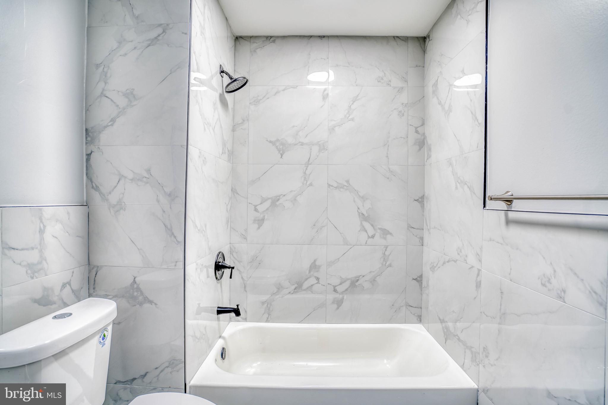 OXFORD CIRCLE - Residential