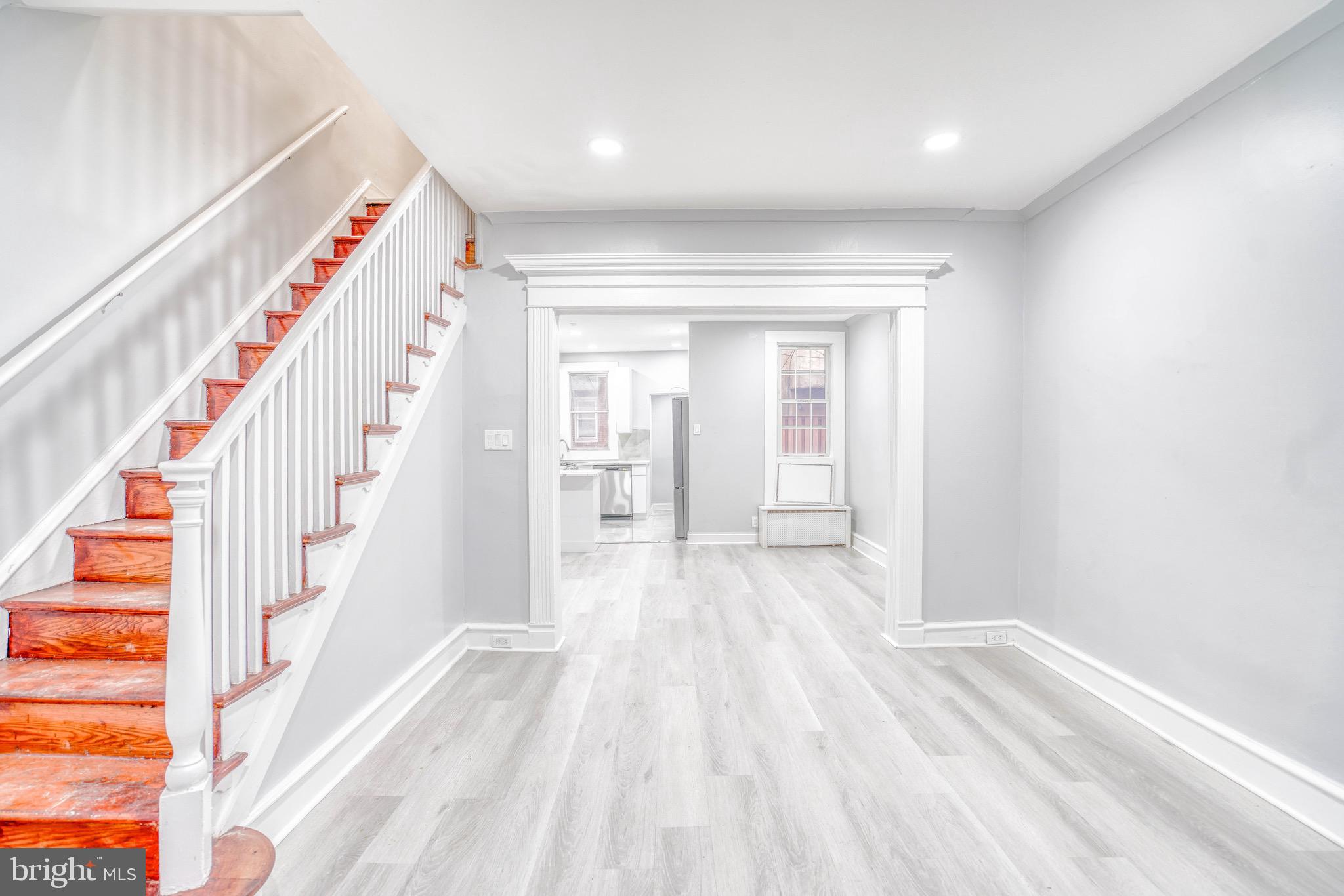 OXFORD CIRCLE - Residential