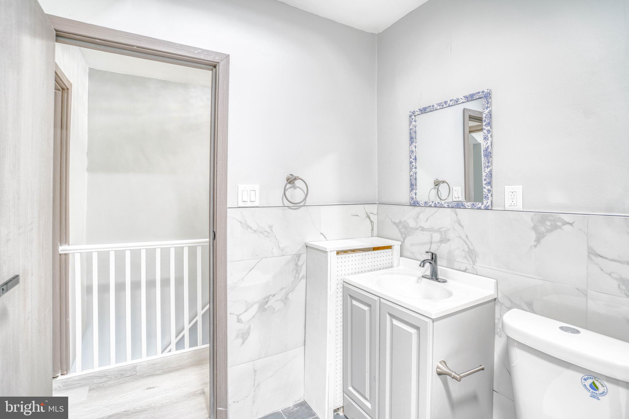 OXFORD CIRCLE - Residential