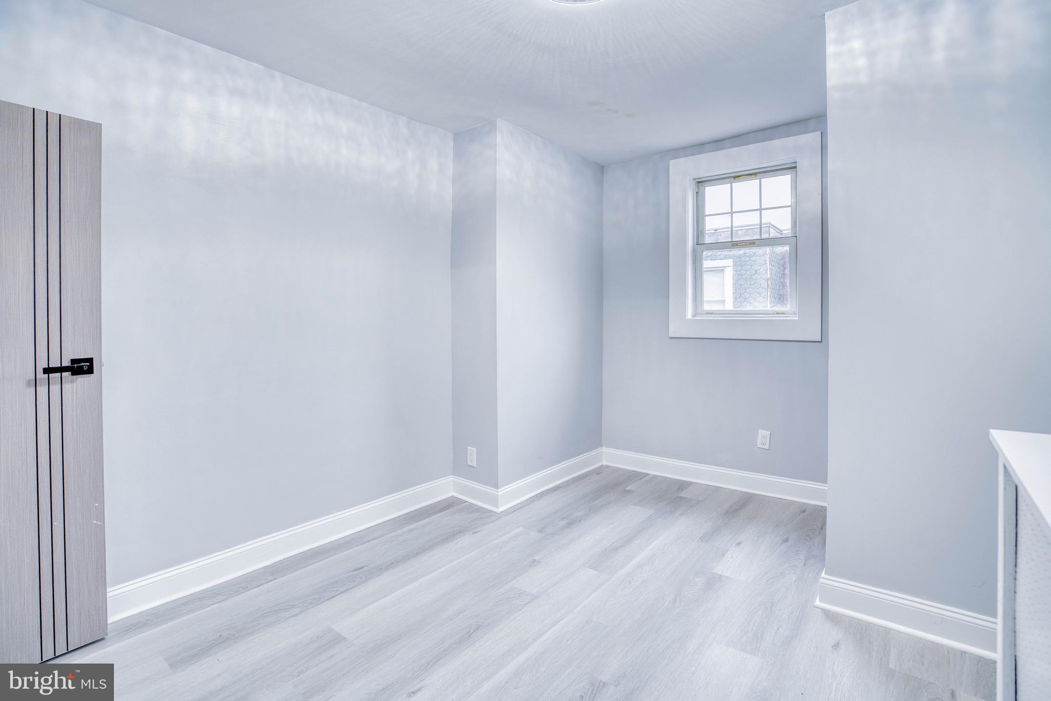 OXFORD CIRCLE - Residential