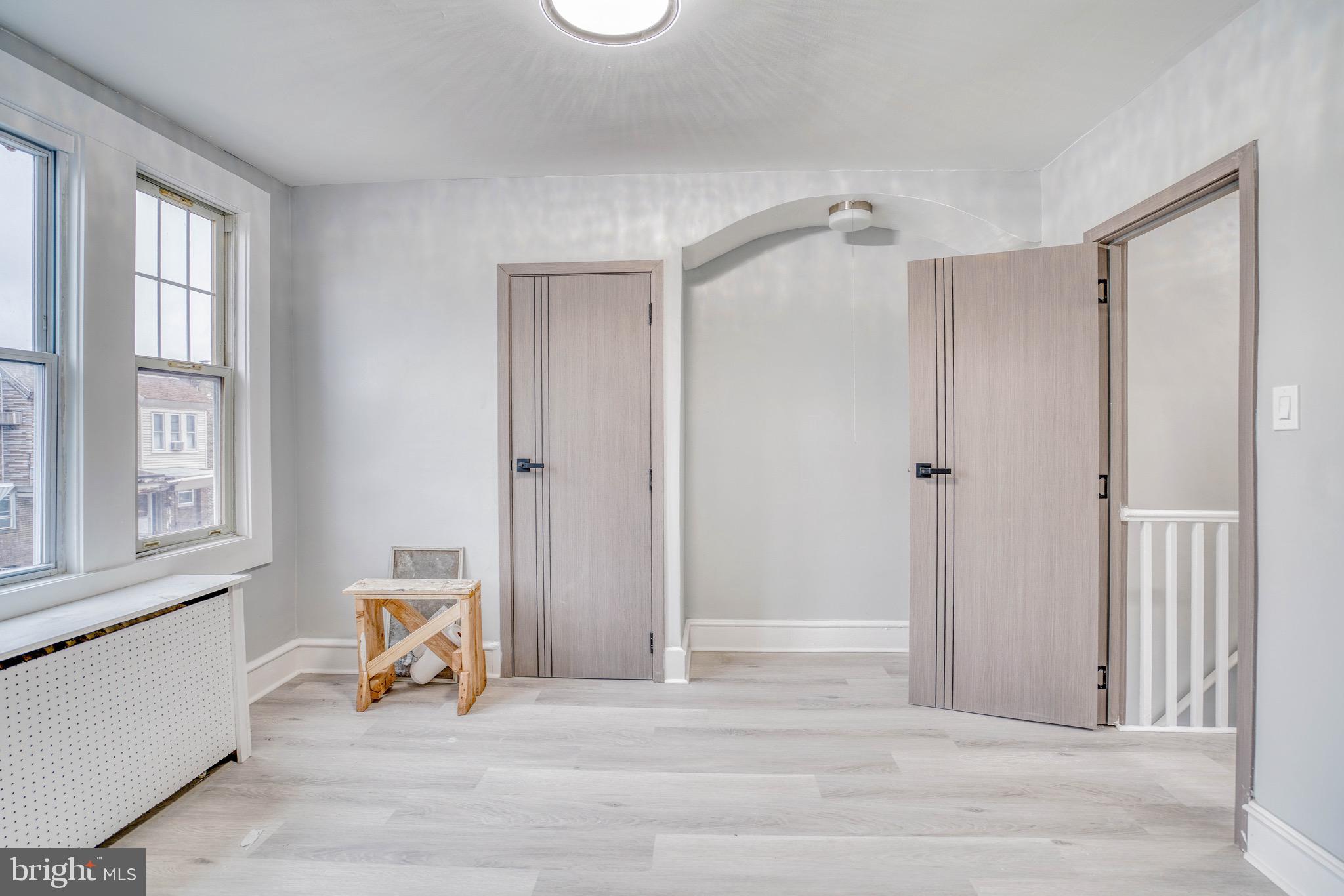 OXFORD CIRCLE - Residential