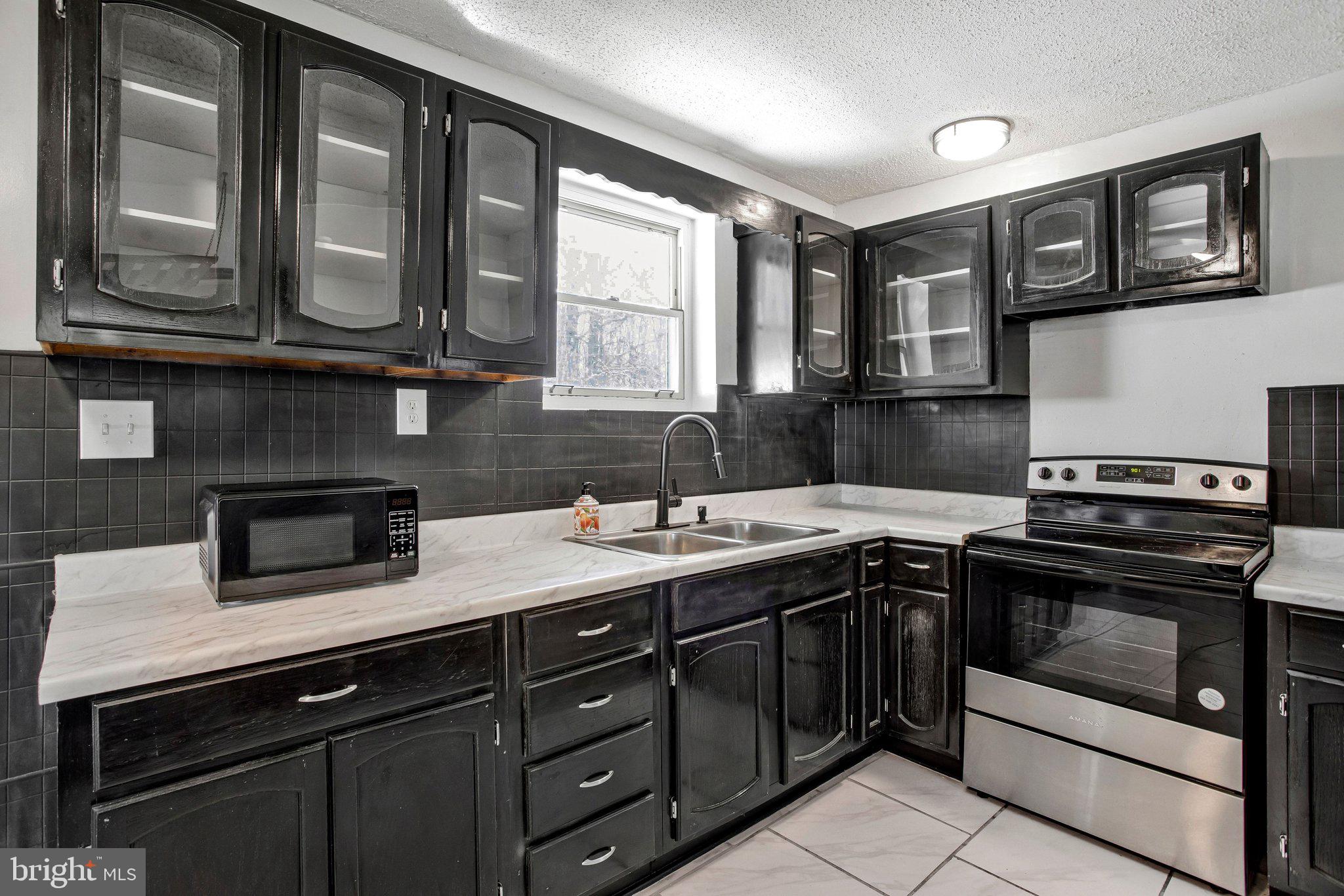 EARLY MANOR - Residential