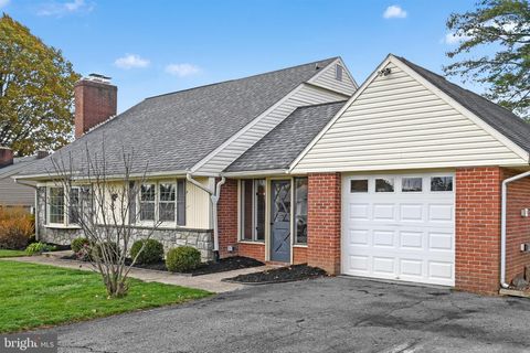 112 WHITNEY ROAD LANCASTER PA 17603