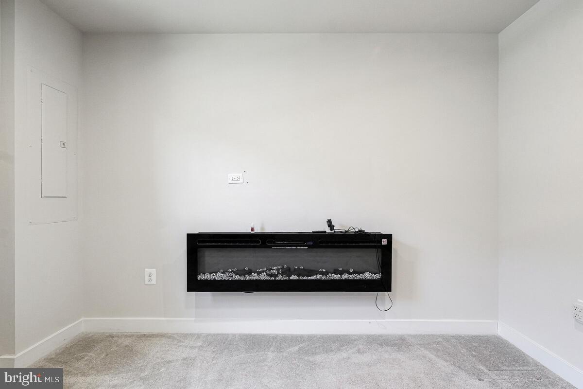 TIMOTHY BRANCH TOWNS - Residential