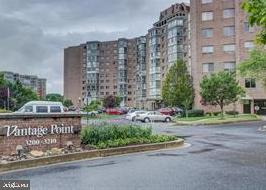 VANTAGE POINT EAST @ LEISURE WORLD - Residential Lease