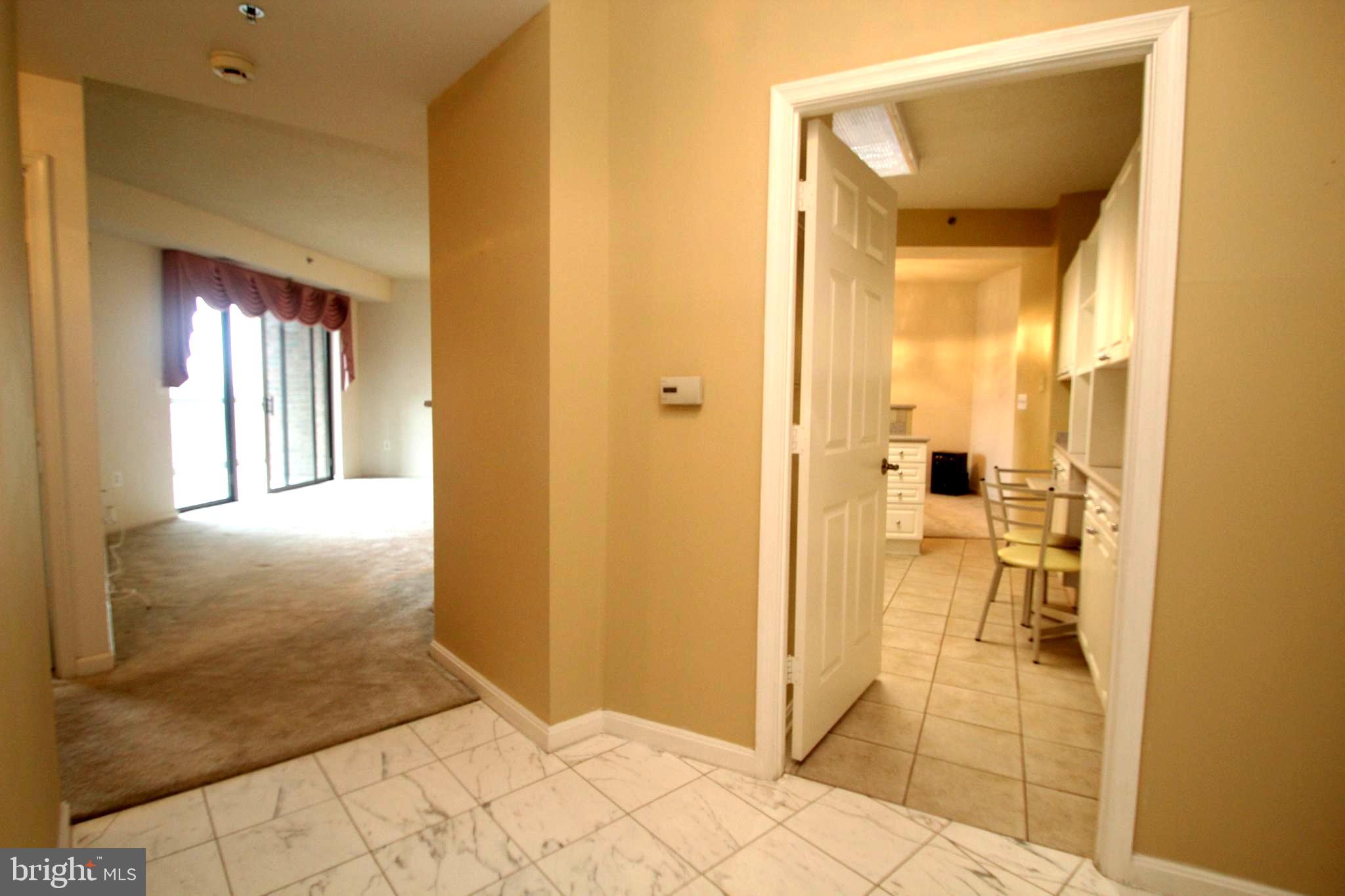 VANTAGE POINT EAST @ LEISURE WORLD - Residential Lease