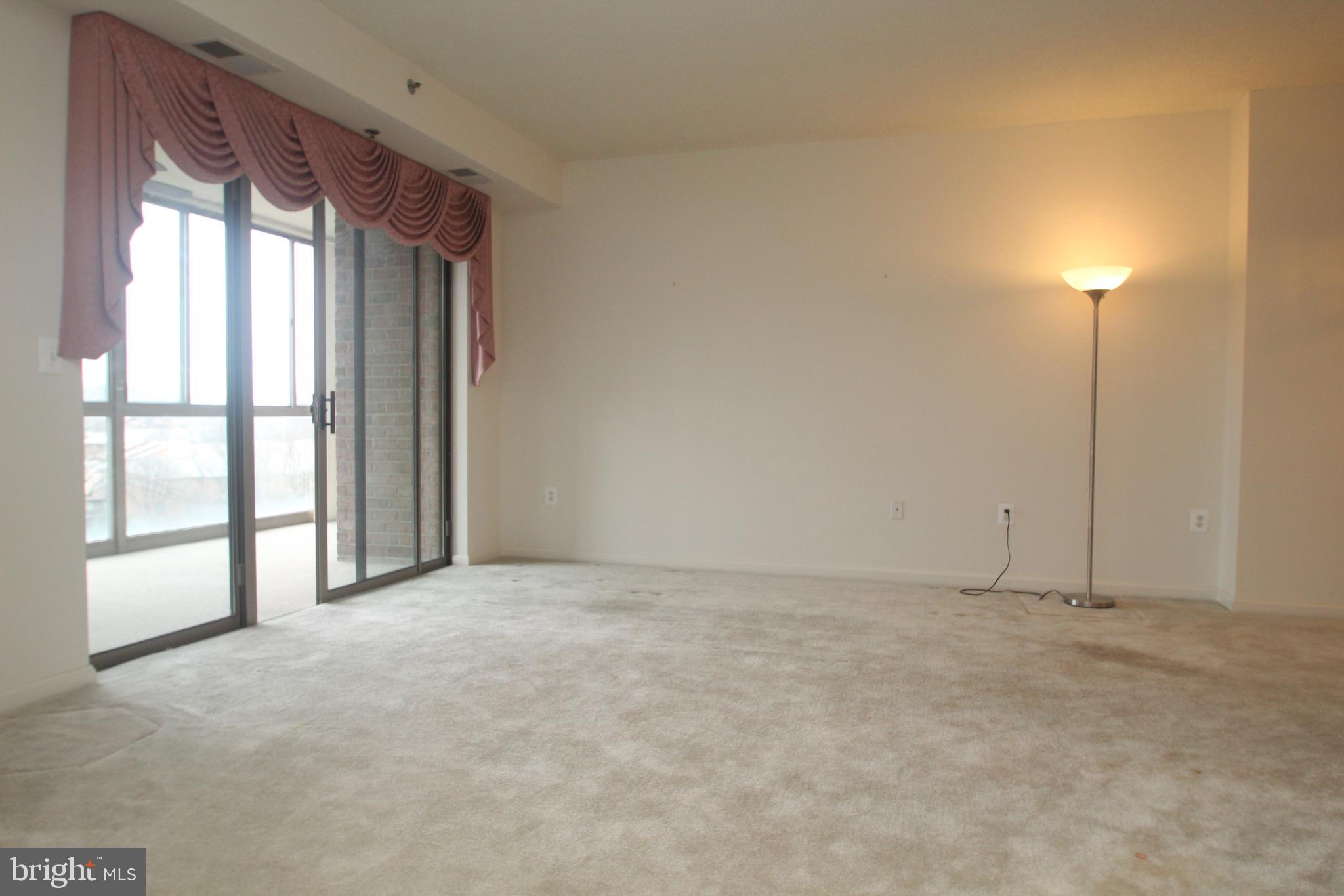 VANTAGE POINT EAST @ LEISURE WORLD - Residential Lease