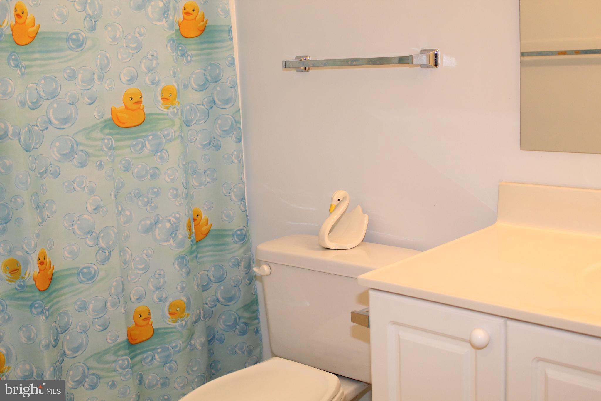 VANTAGE POINT EAST @ LEISURE WORLD - Residential Lease