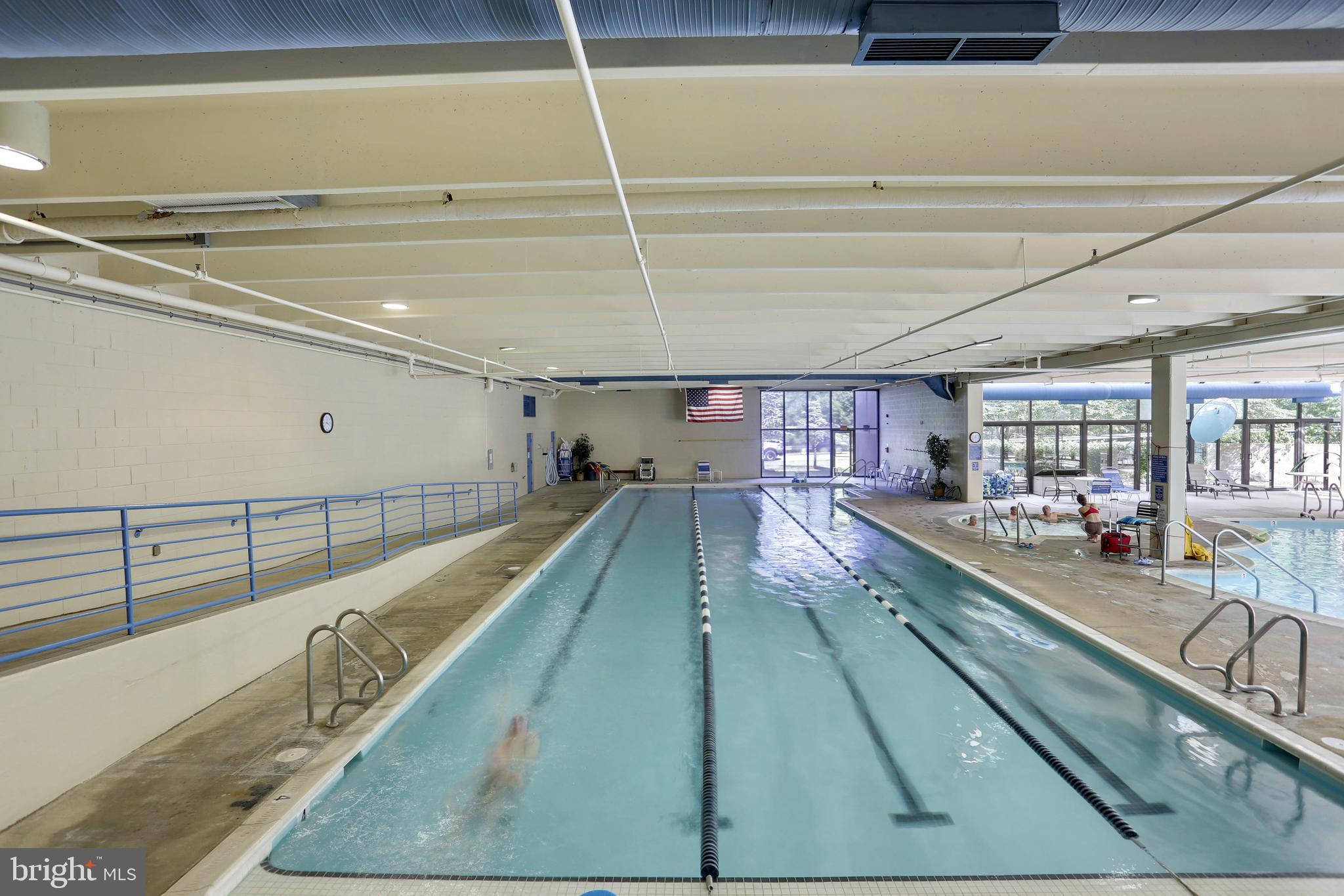 VANTAGE POINT EAST @ LEISURE WORLD - Residential Lease