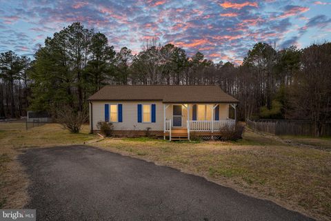 Homes For Sale - 10303 W Alberta Court<br/> Chesterfield County, CHESTERFIELD, VA 23832