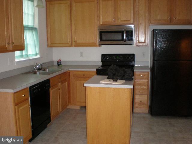 COLONIAL CROSSINGS - Residential Lease