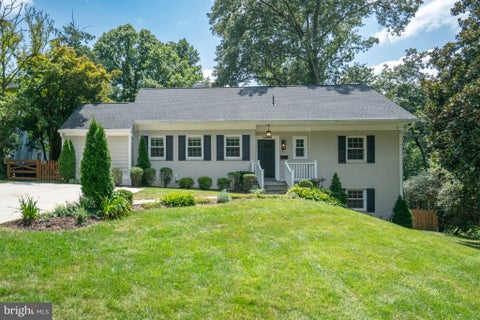 Photo of 3614 Tupelo Place, ALEXANDRIA, VA 22304 (MLS # VAAX2066224)