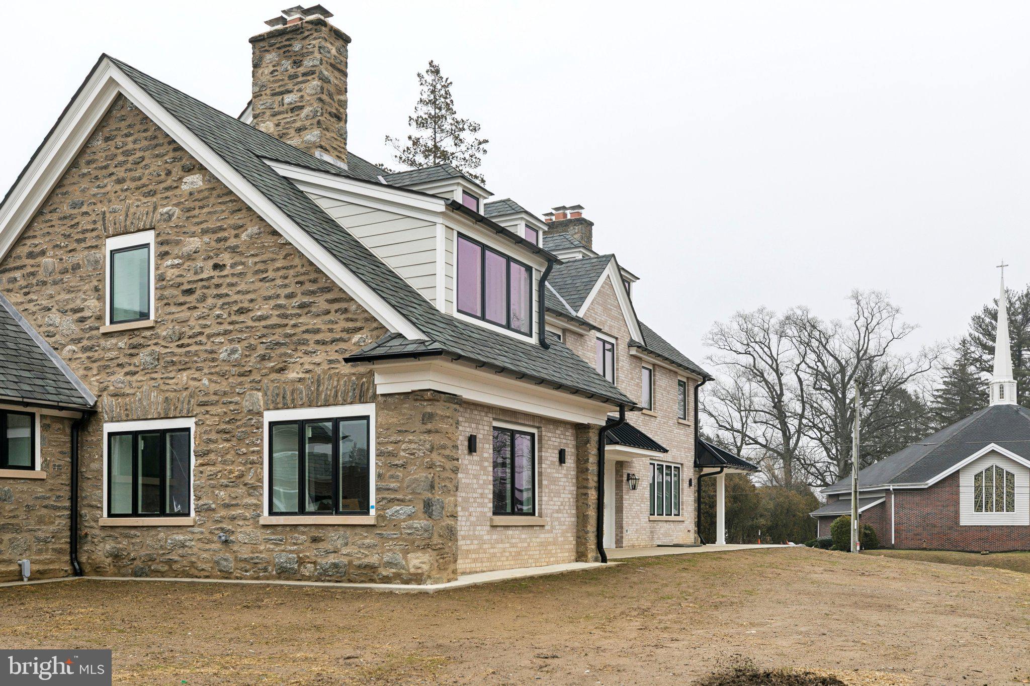 615 E MOUNT PLEASANT AVENUE