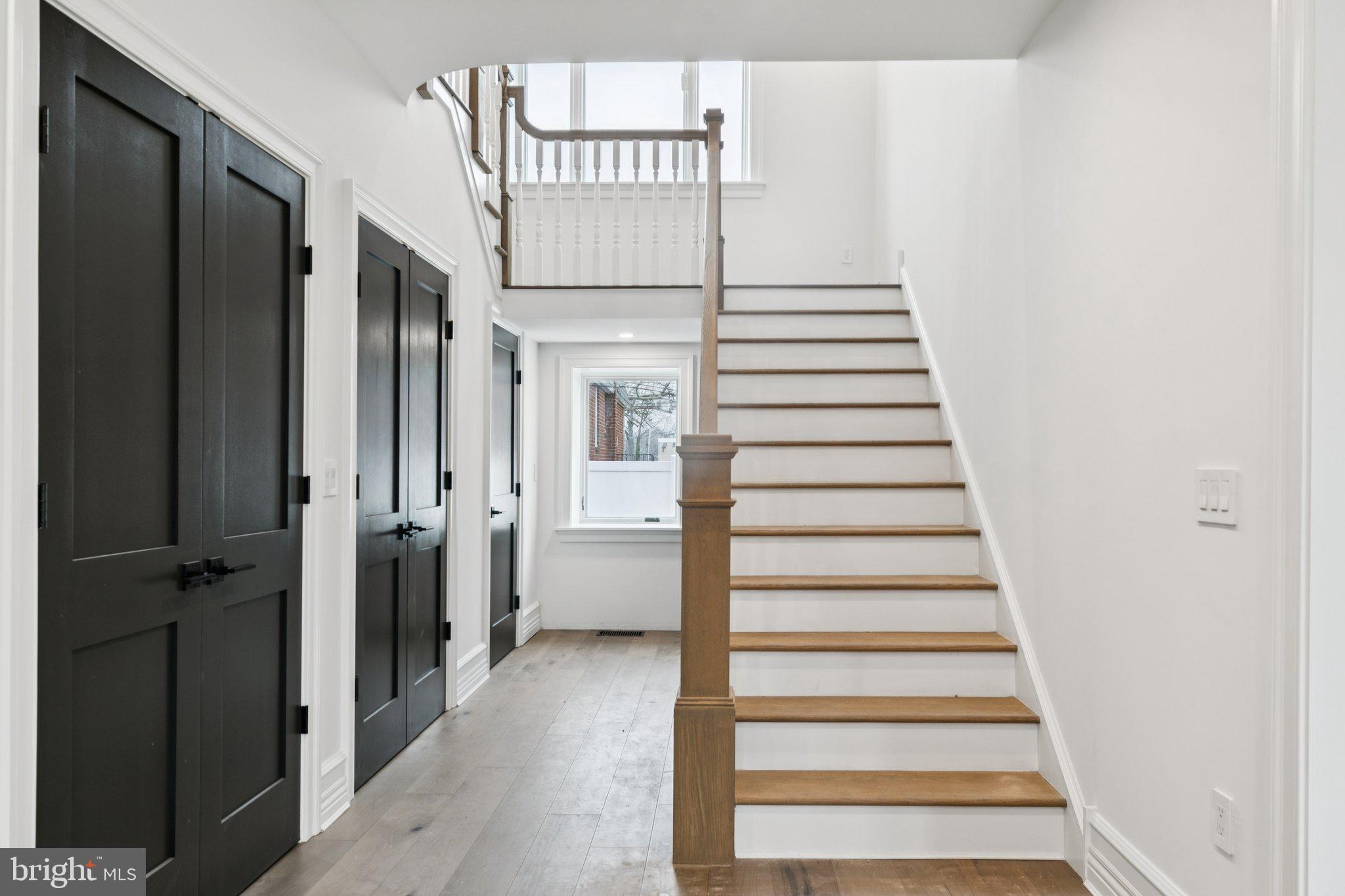 615 E MOUNT PLEASANT AVENUE