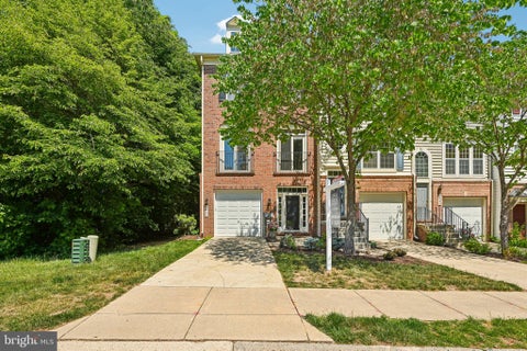 Townhouse For Sale - 8002 Pennington Drive<br/> Anne Arundel County, LAUREL, MD 20724