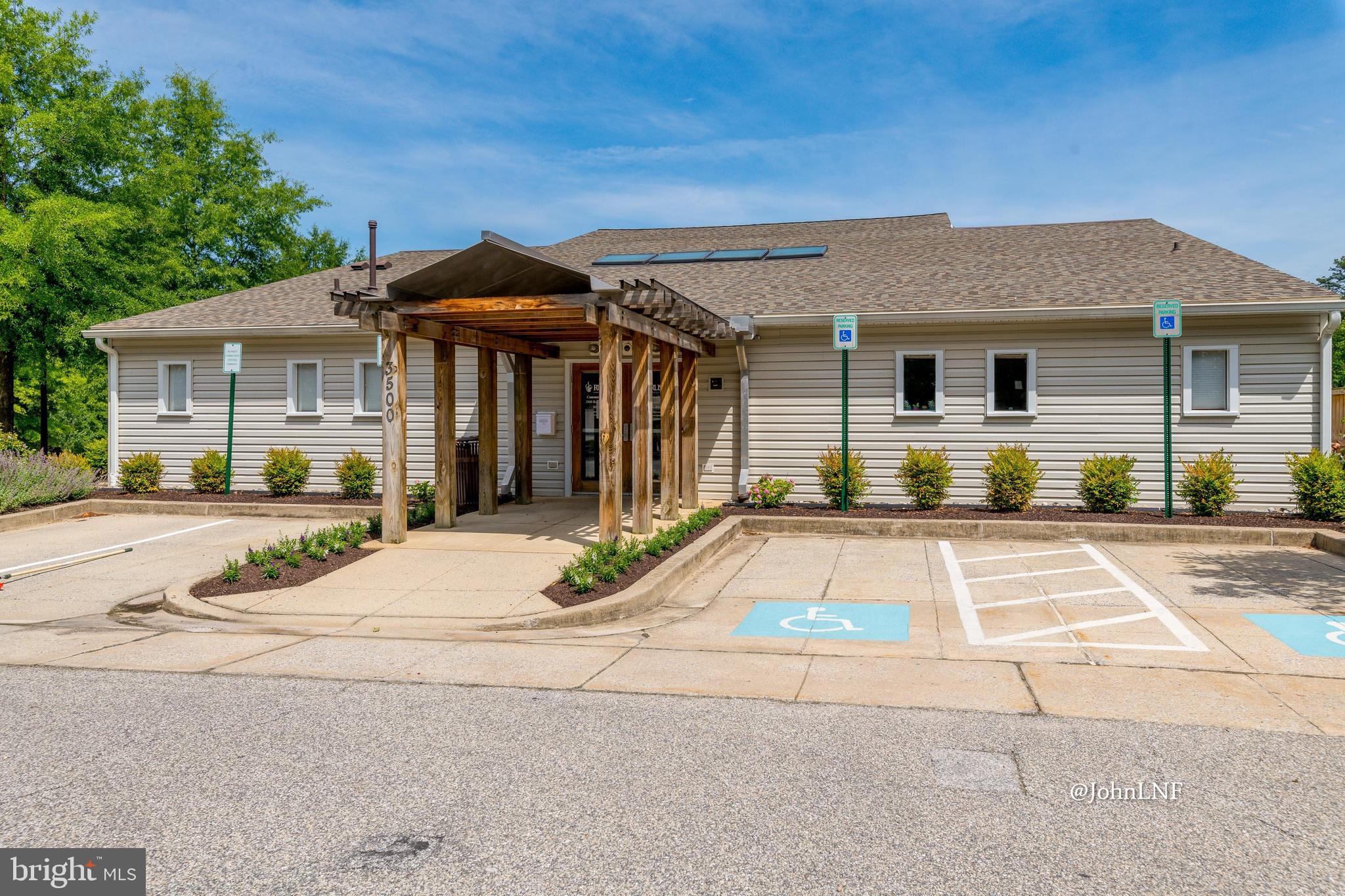 RUSSETT - Residential