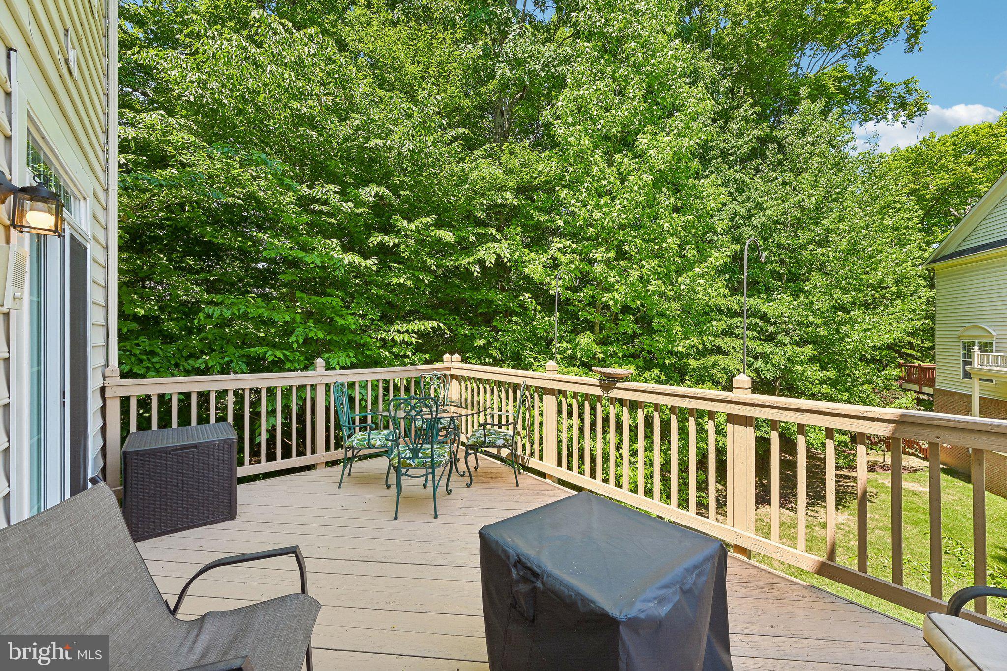 RUSSETT - Residential