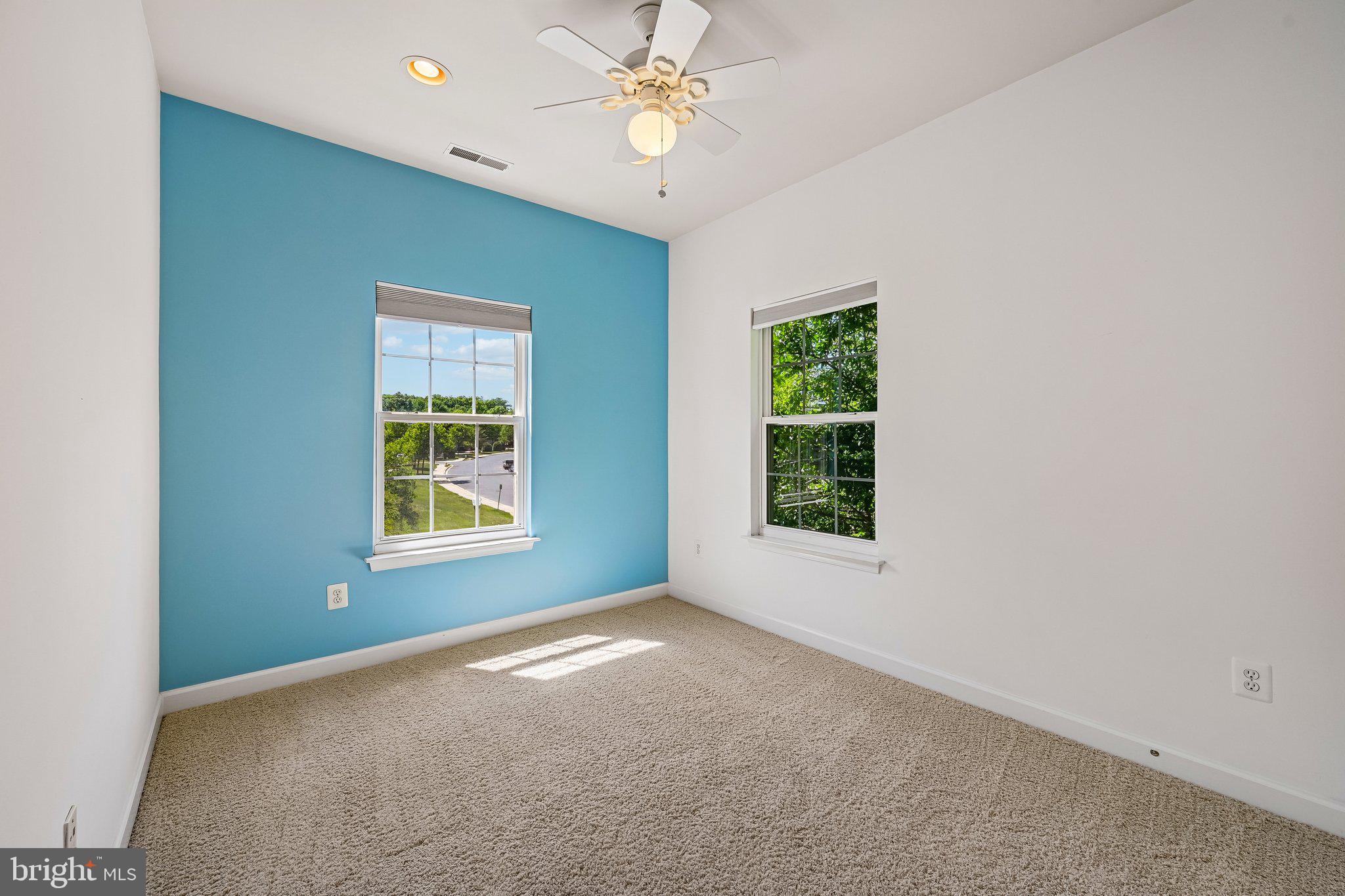 RUSSETT - Residential